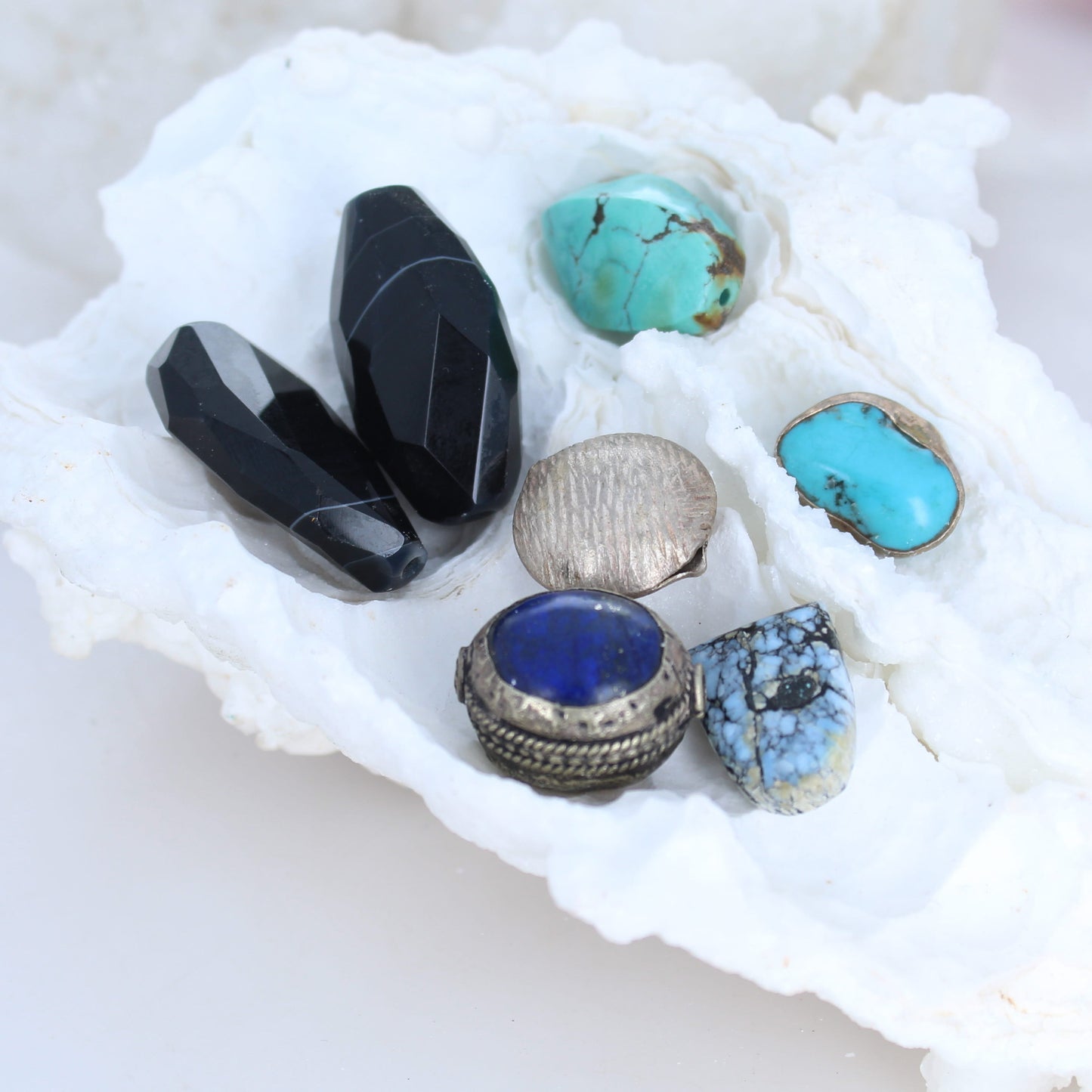 Assorted Centerpiece Beads Turquoise Tigereye Lapis Agate 7 Pcs -NewWorldGems