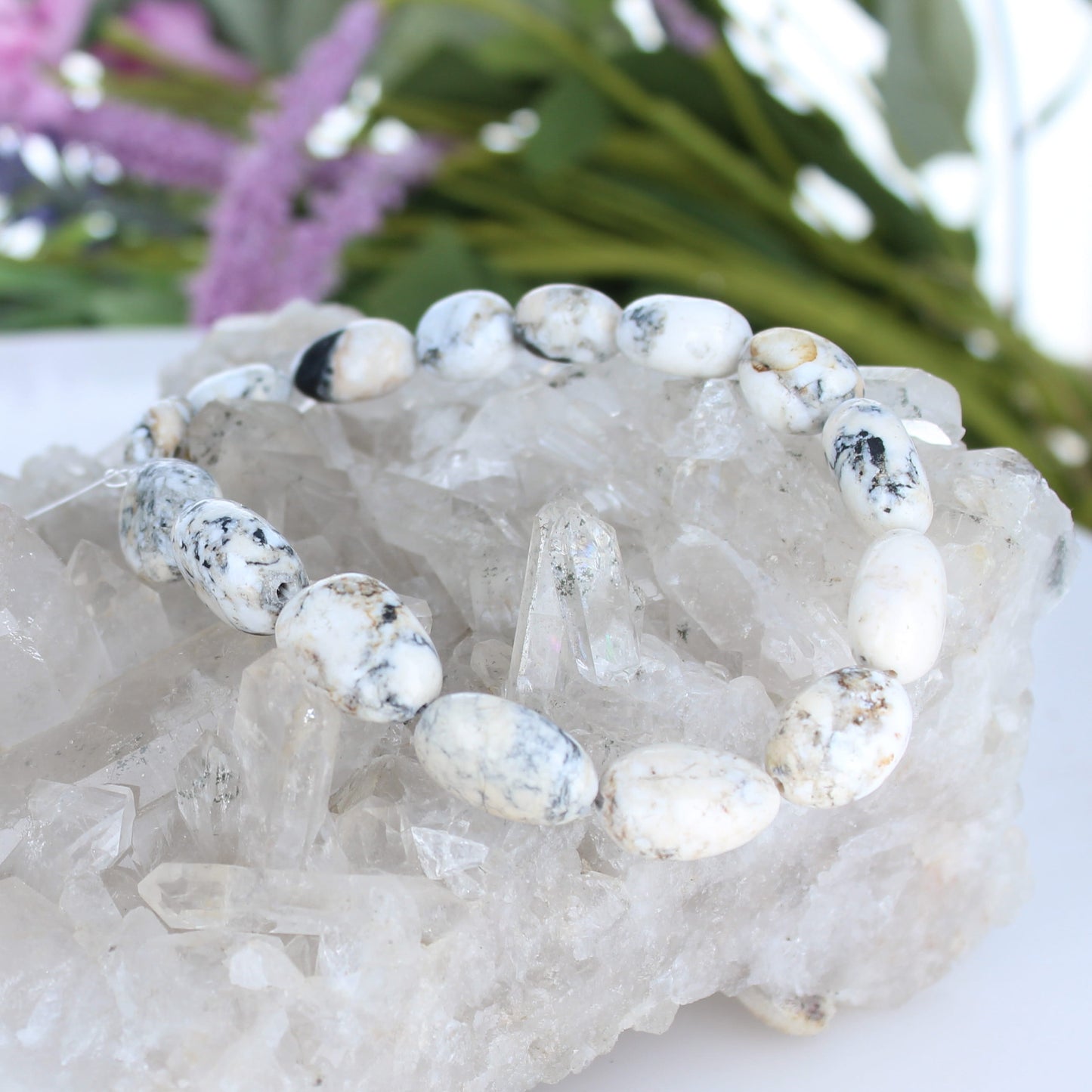 WHITE BUFFALO Turquoise Graduated Large Oval Beads Nevada 10"
