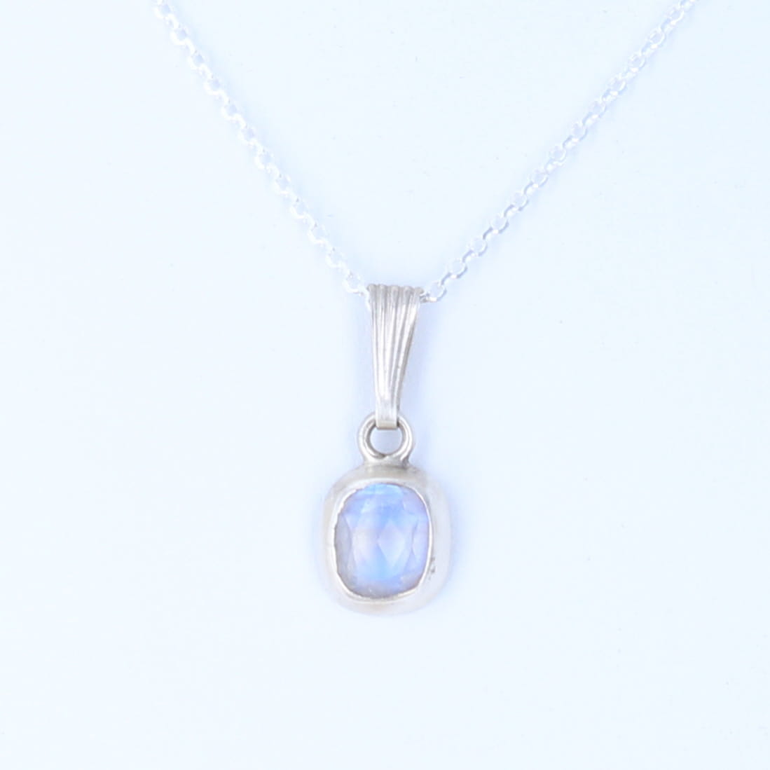 Leannas Blue Moonstone GEMSTONE PENDANT Charm Necklace Faceted 18"