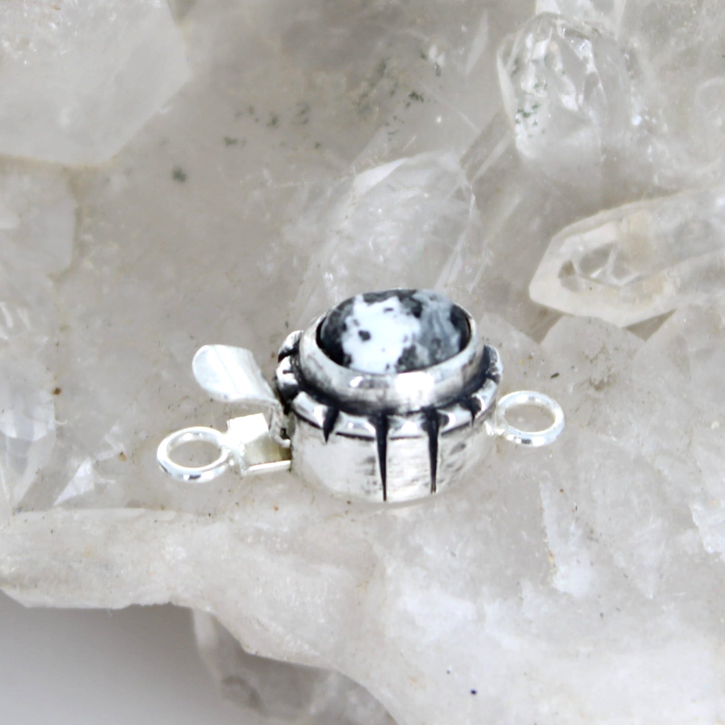AAA White Buffalo Turquoise Sterling Clasp Southwestern Style