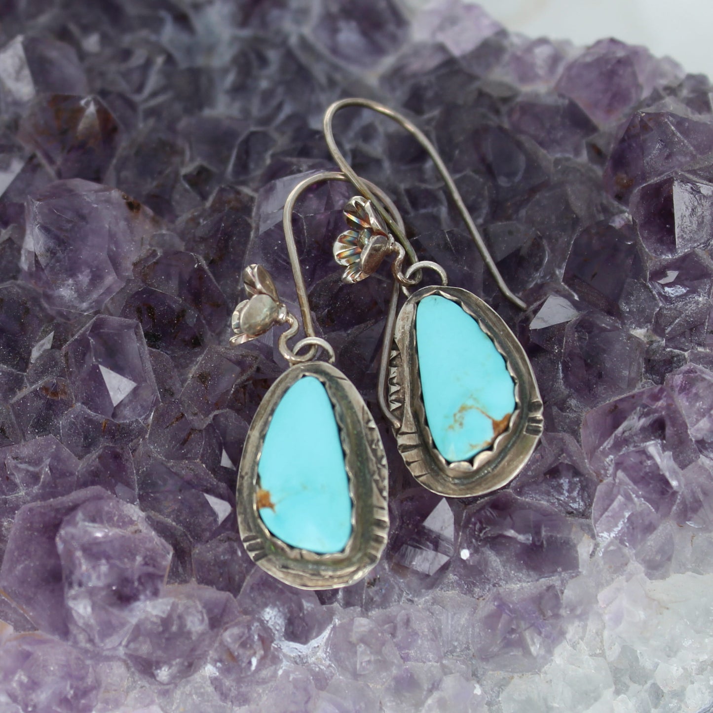 Beautiful Kingman Turquoise Earrings Sky Blue Southwest Floral -NewWorldGems