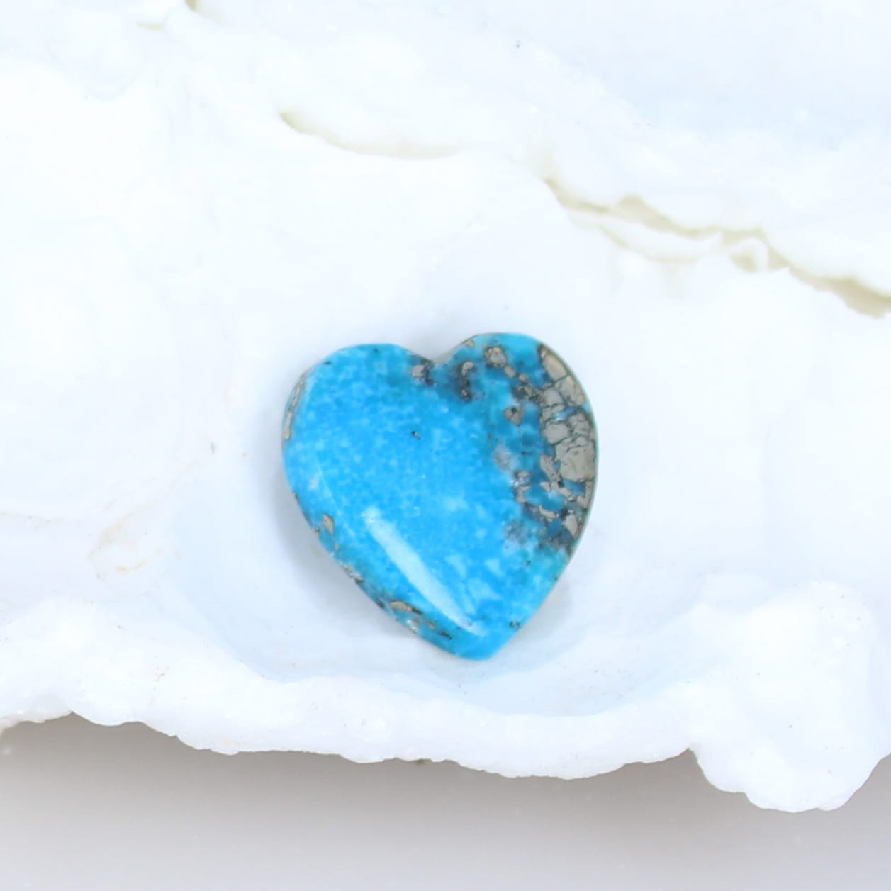 Vibrant Blue Persian TURQUOISE HEART Cabochon Hand Carved 21mm -NewWorldGems