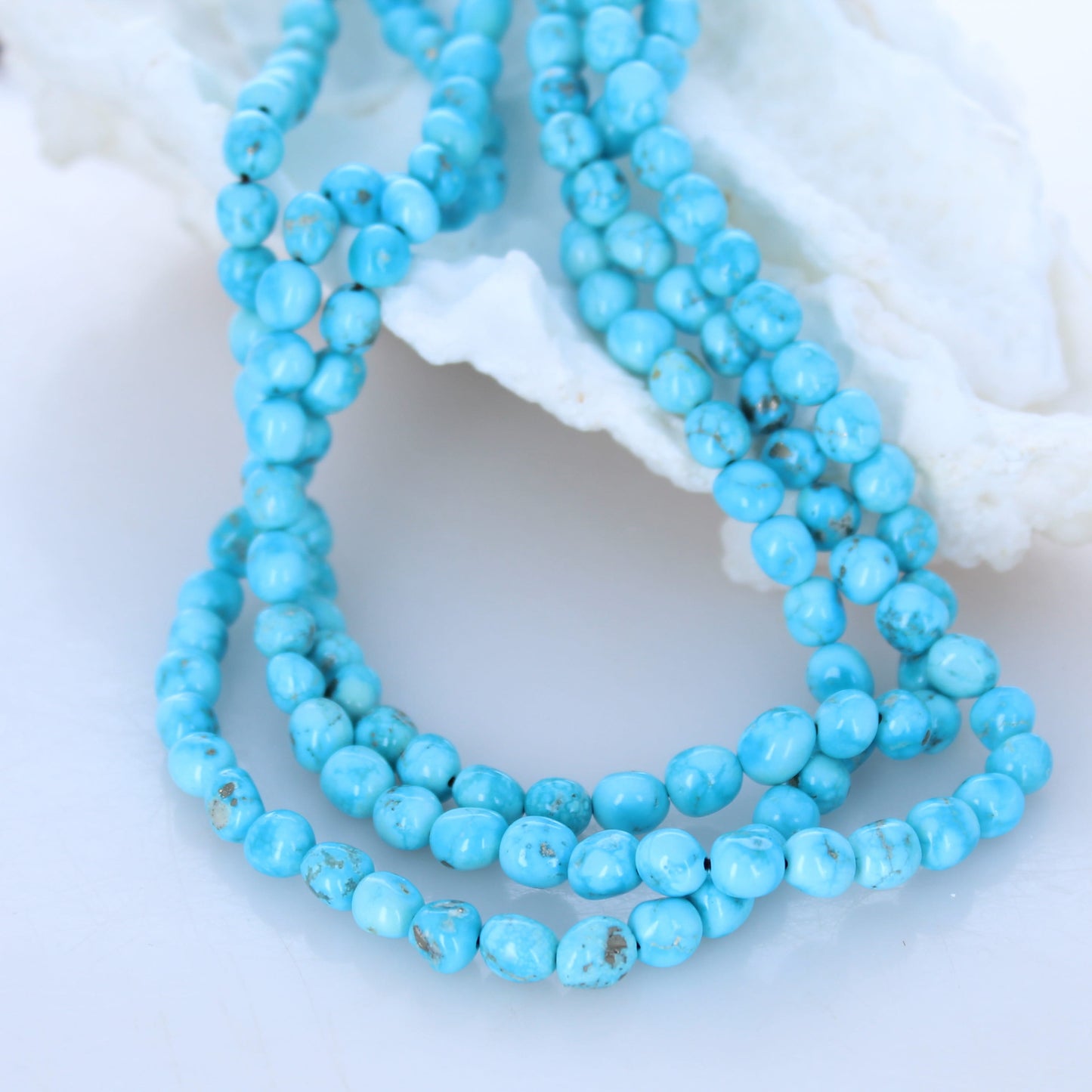 Gorgeous BLUEBIRD Mine Turquoise Beads 6.5mm 16"
