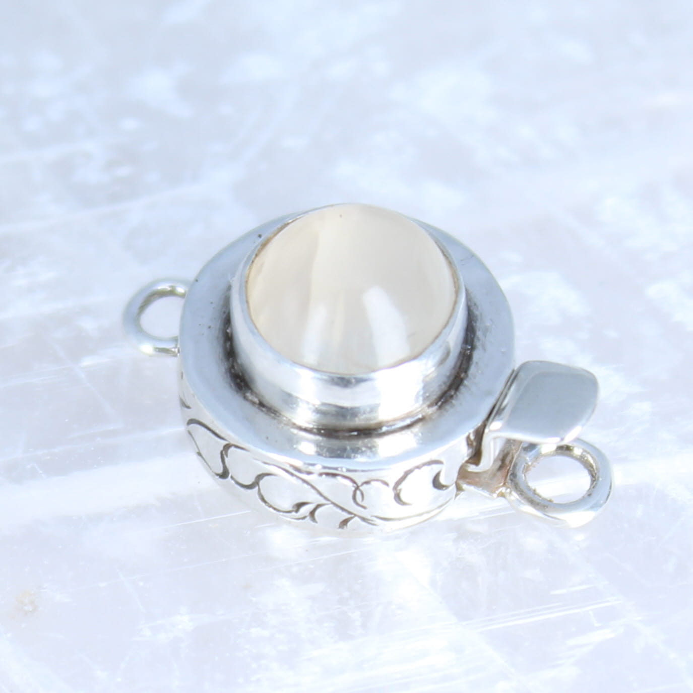 Cream Catseye Moonstone Clasp 10mm Round Sterling Silver