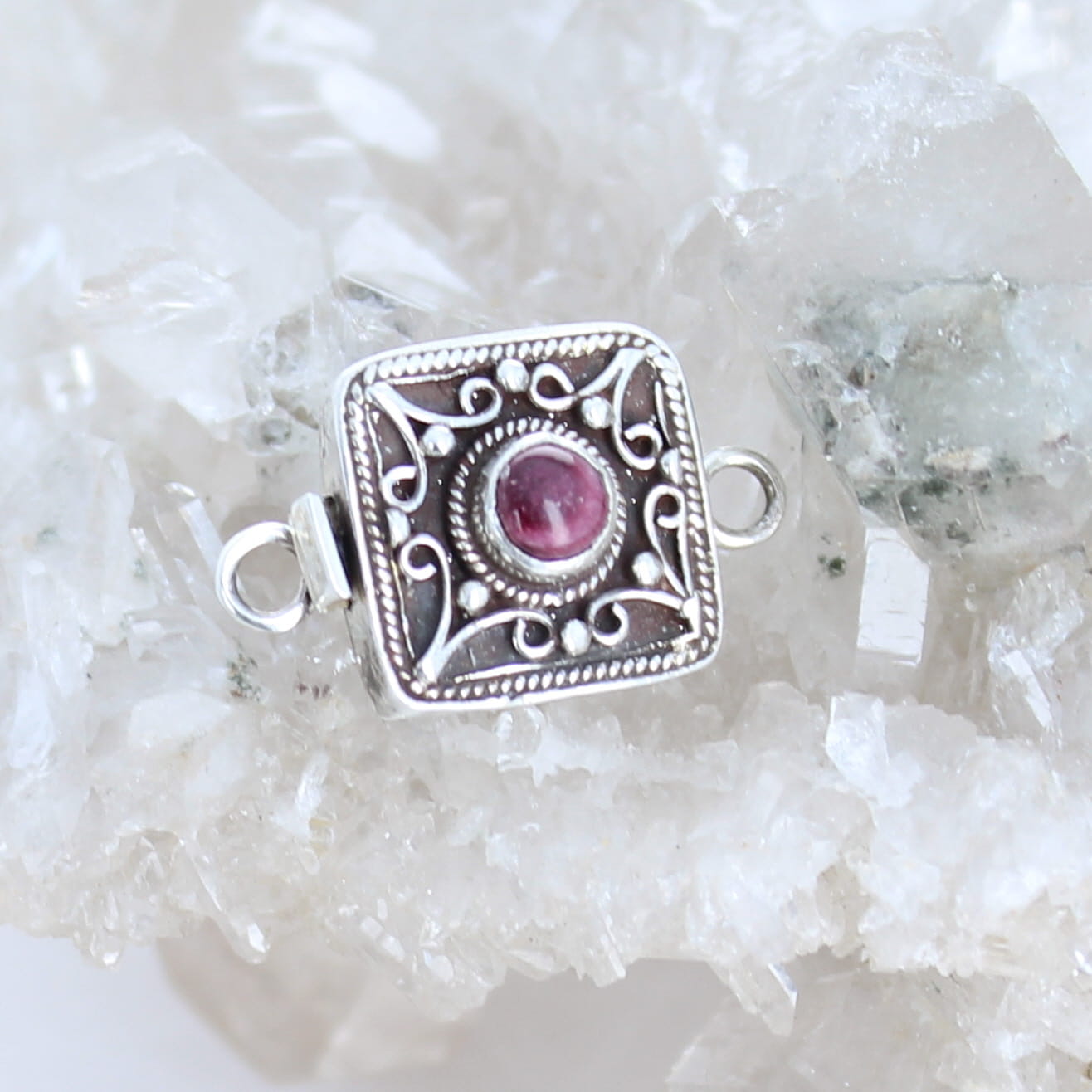 AAA Purple Spiny Oyster Clasp Sterling Wire Design 4mm