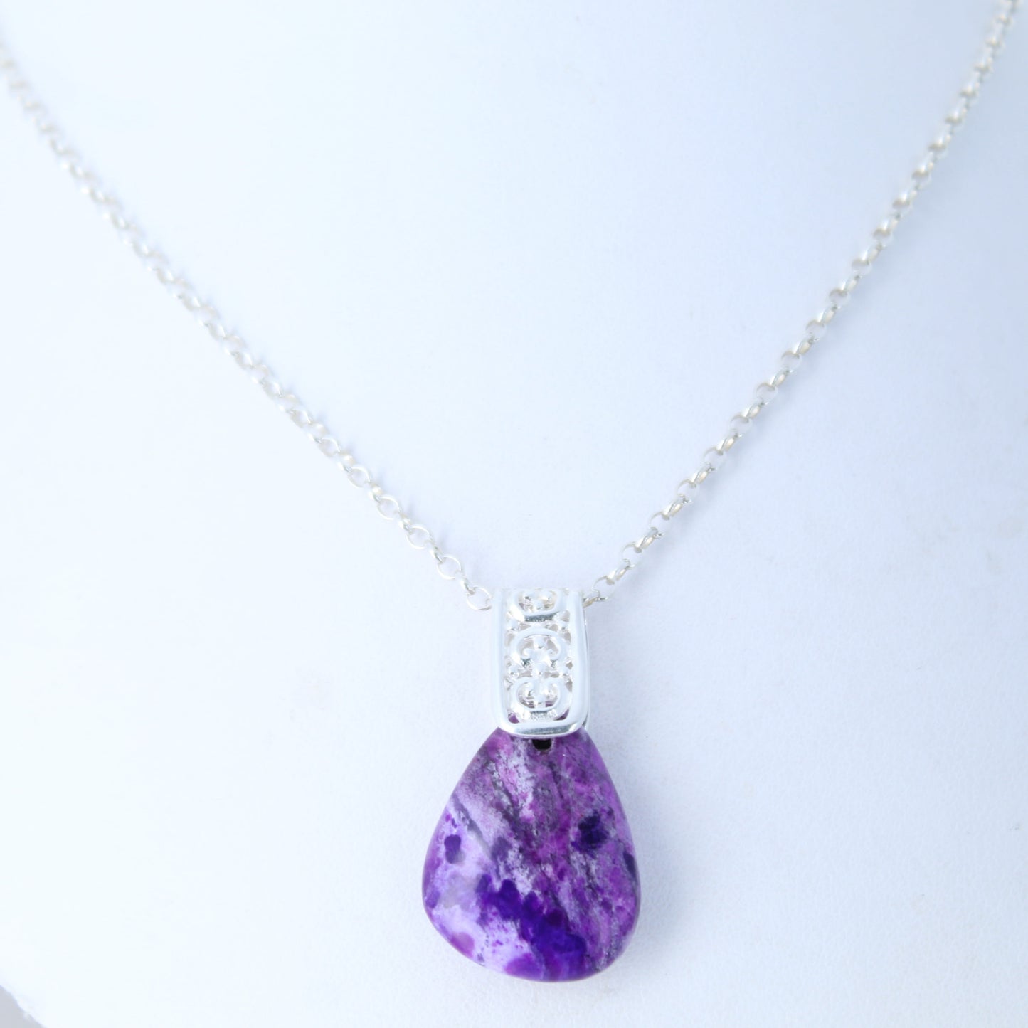 5 Star Regal SUGILITE Pendant Sterling Silver Chain and Bail