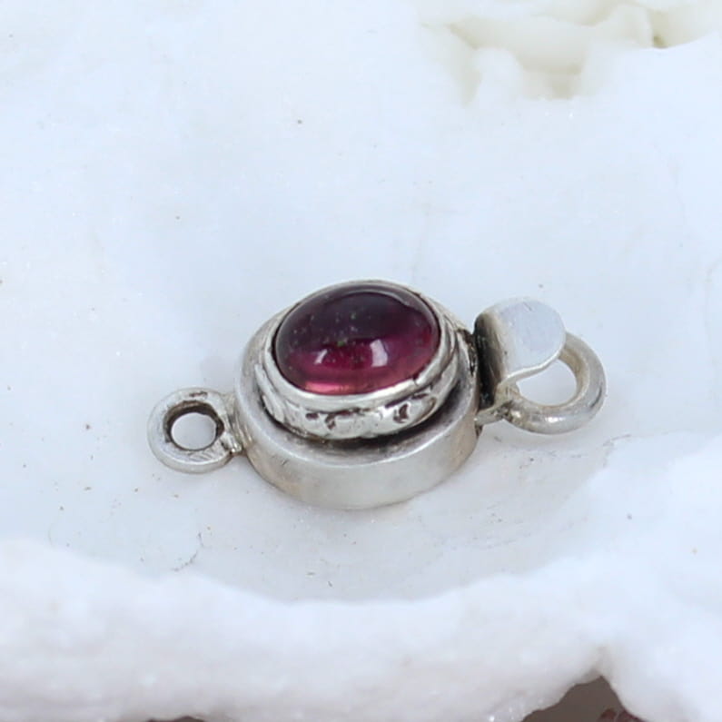 Garnet Clasp Sterling Decorative Oval 4X6mm -NewWorldGems