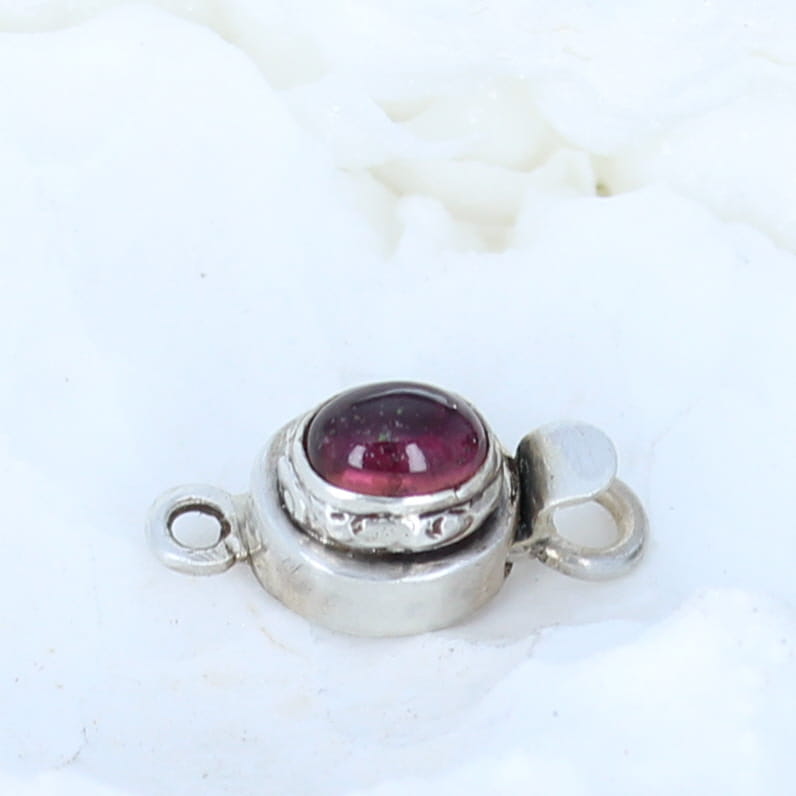 Garnet Clasp Sterling Decorative Oval 4X6mm -NewWorldGems