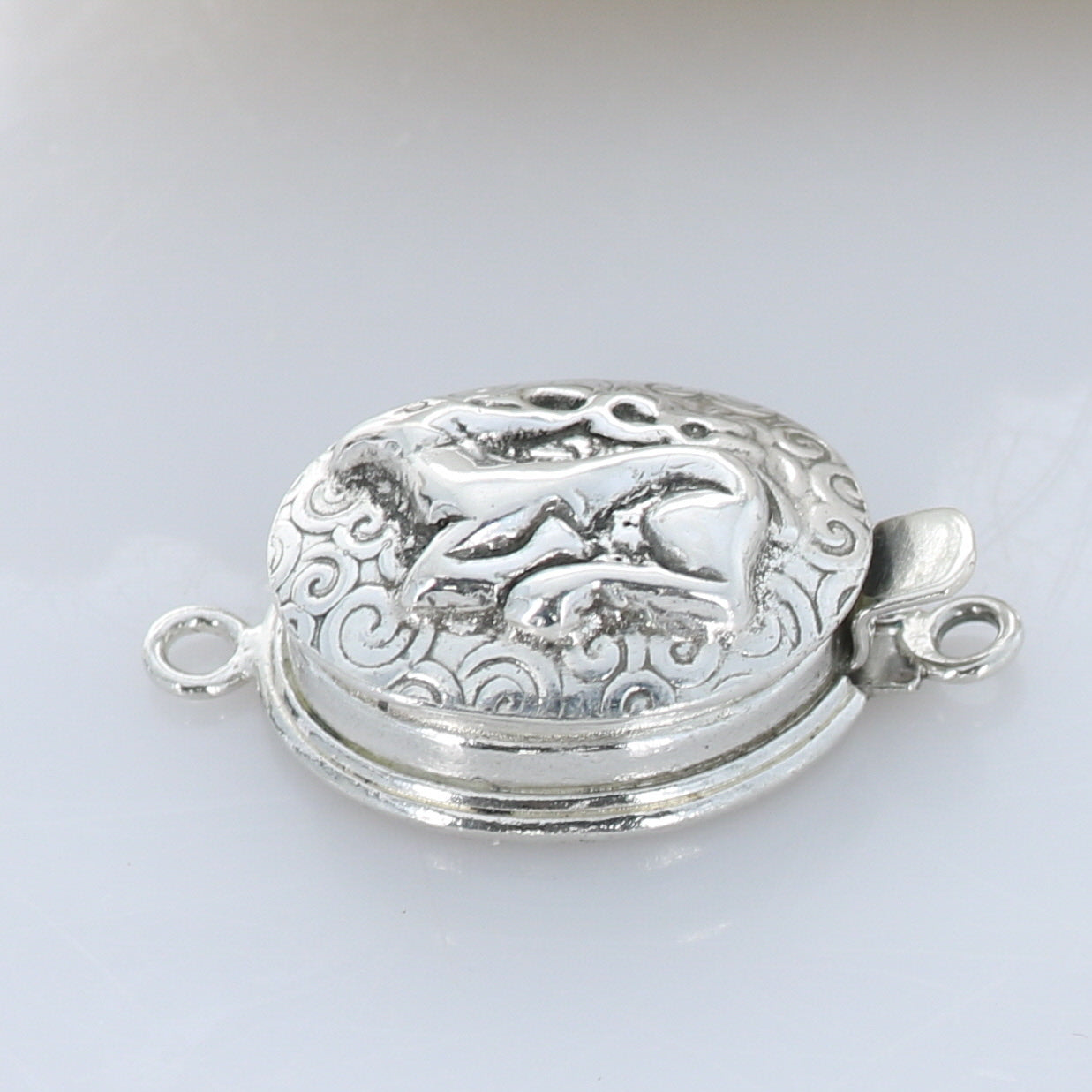 Pretty Sculpted Deer Clasp Sterling Silver 30x22mm -NewWorldGems