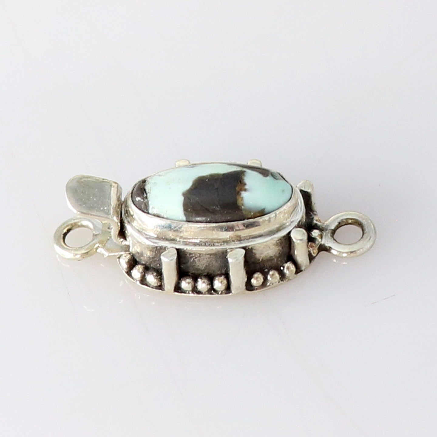 CARICO LAKE Turquoise Clasp Oval Granulated Design Sterling -NewWorldGems