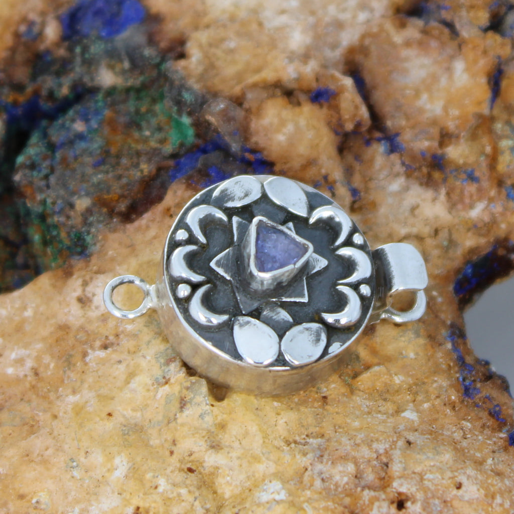 AAA Faceted Lilac Tanzanite Sterling Silver Clasp Triangle Cut