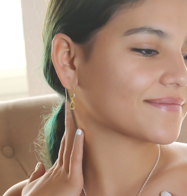 Gold White Diamond Earrings Faceted 18K Baguette Shape