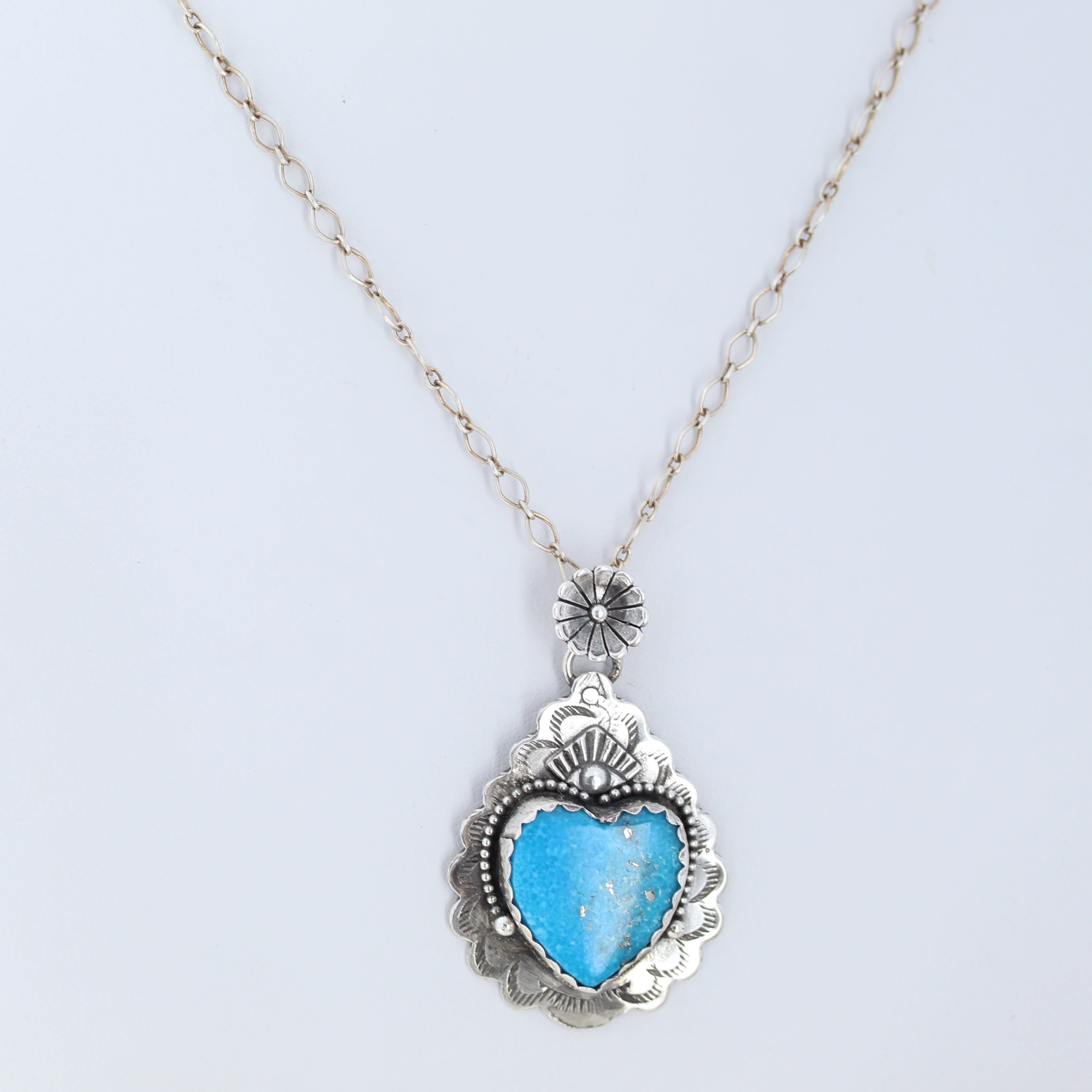 CONCHO EYE HEART Pendant Brilliant Blue Persian Turquoise