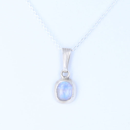 Leannas Blue Moonstone GEMSTONE PENDANT Charm Necklace Faceted 18"