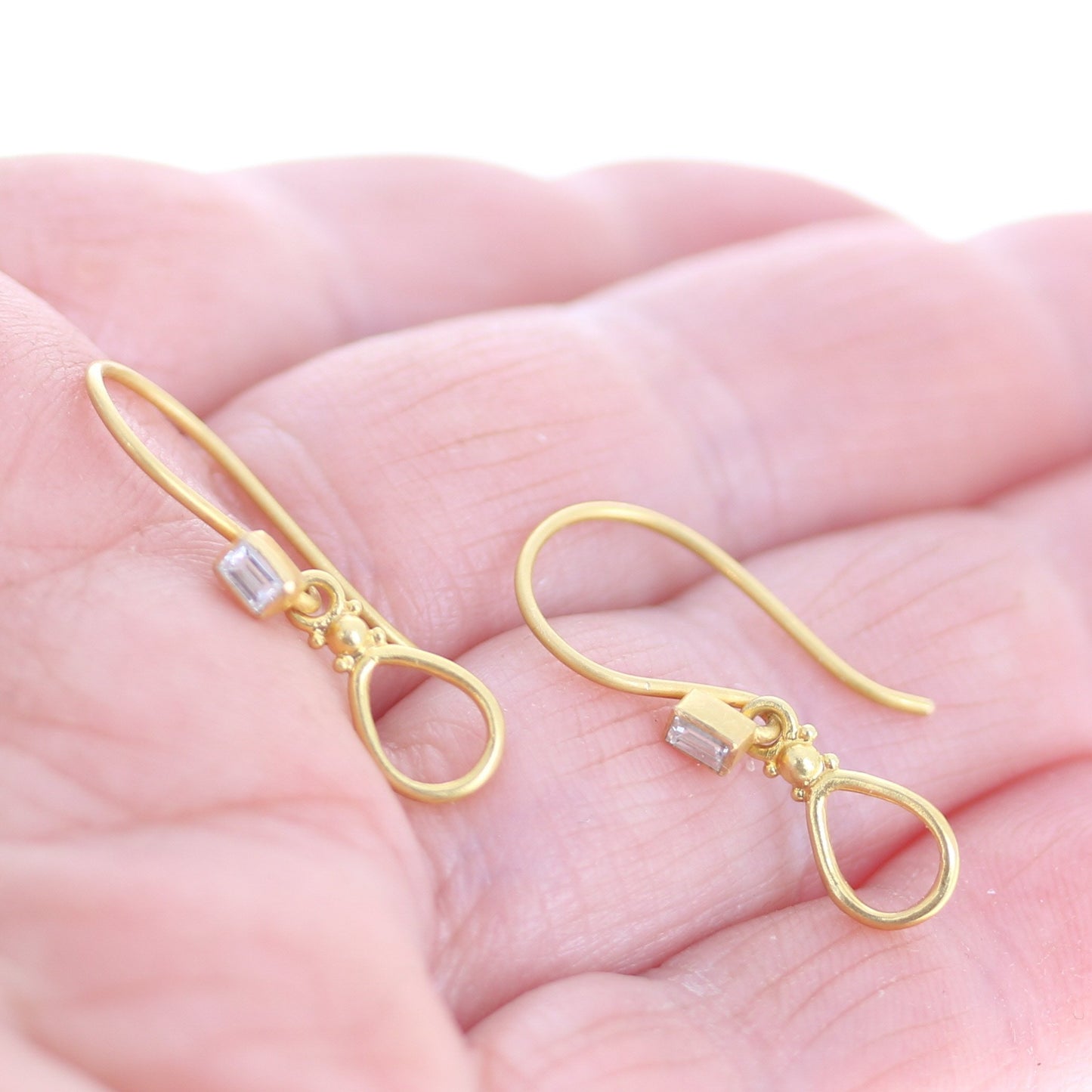 Gold White Diamond Earrings Faceted 18K Baguette Shape