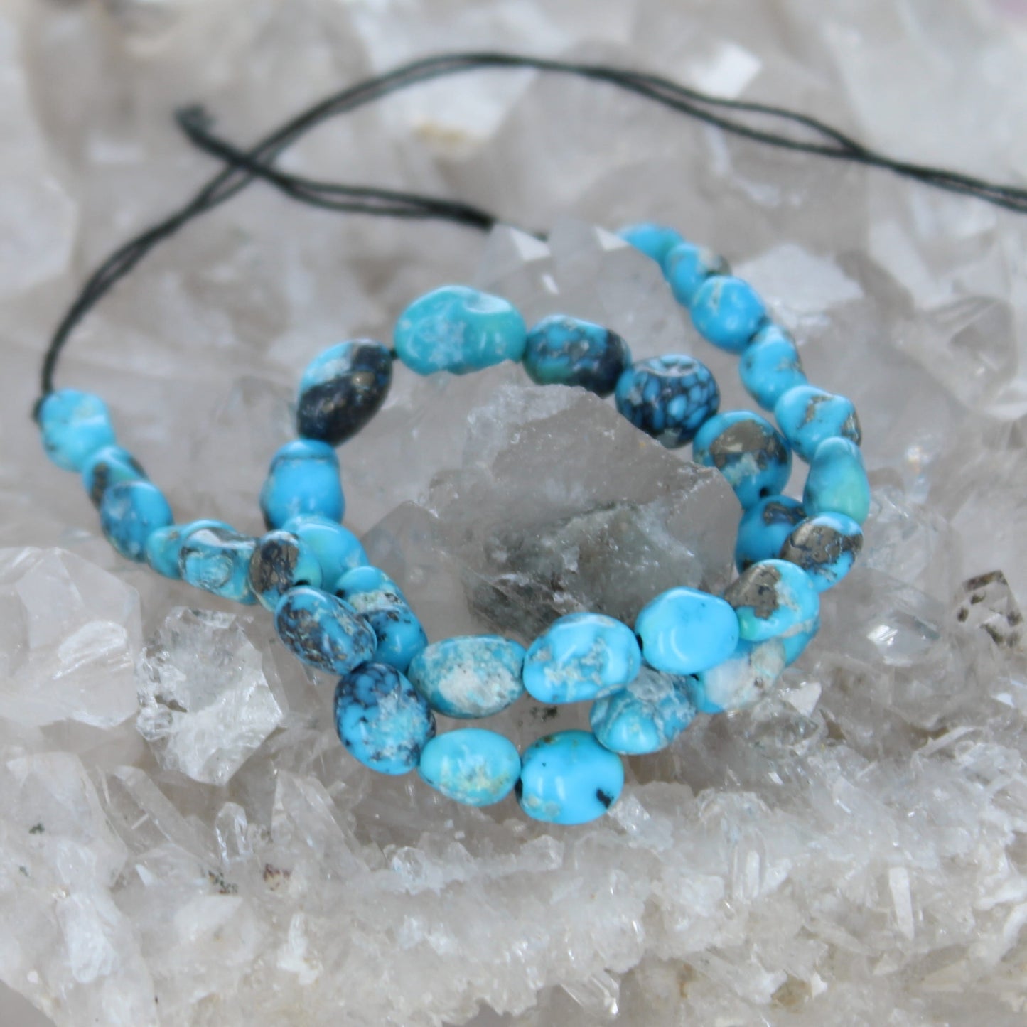 ITHACA KINGMAN Turquoise Beads 8" 5.5-6.5mm