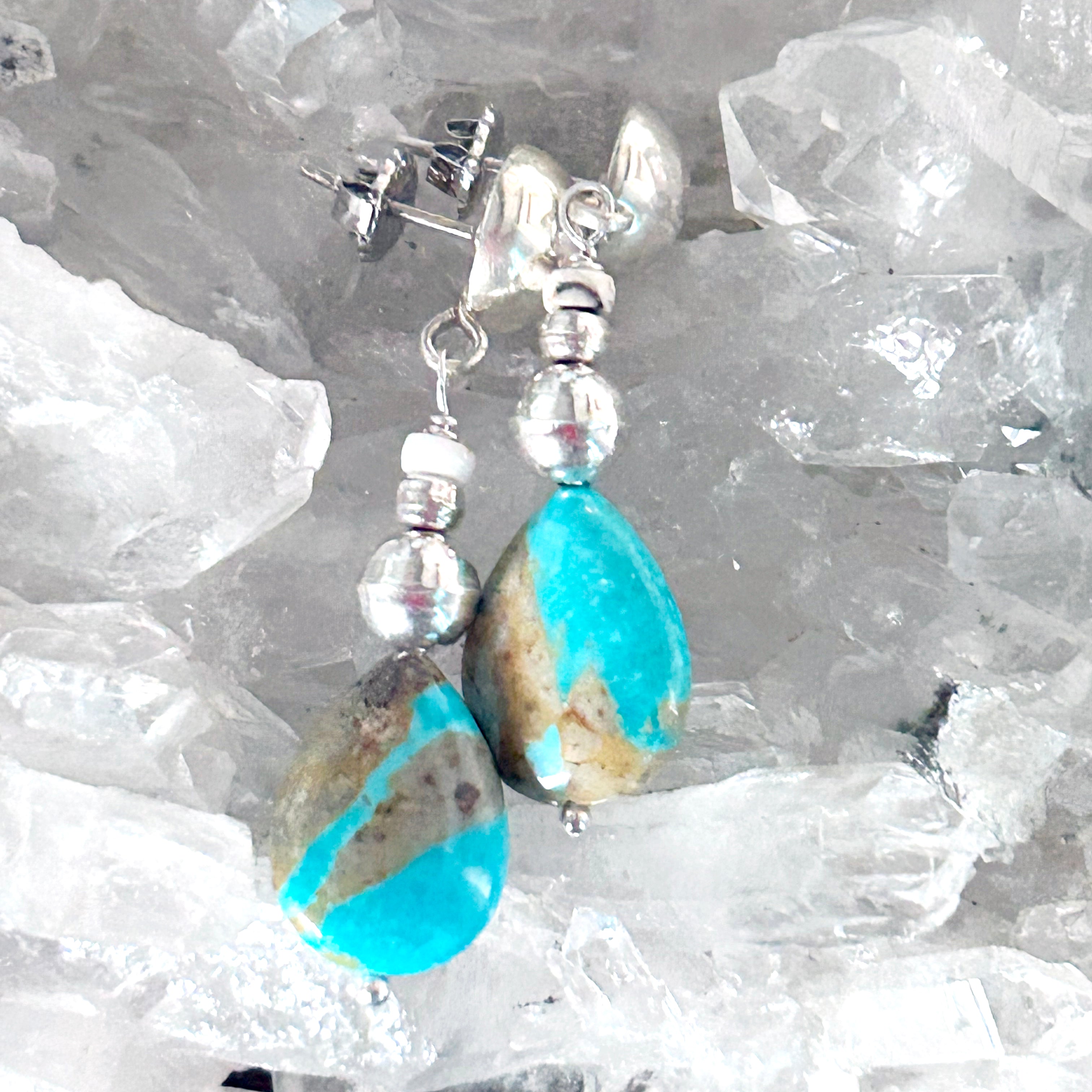 Beautiful Pilot Mountain TURQUOISE Earrings Bench Made Navajo Pearls Sterling