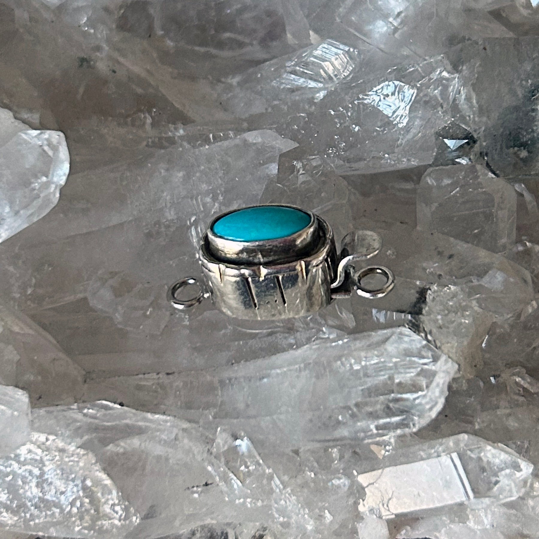 KINGMAN TURQUOISE Clasp Classic Style Long Oval Southwestern