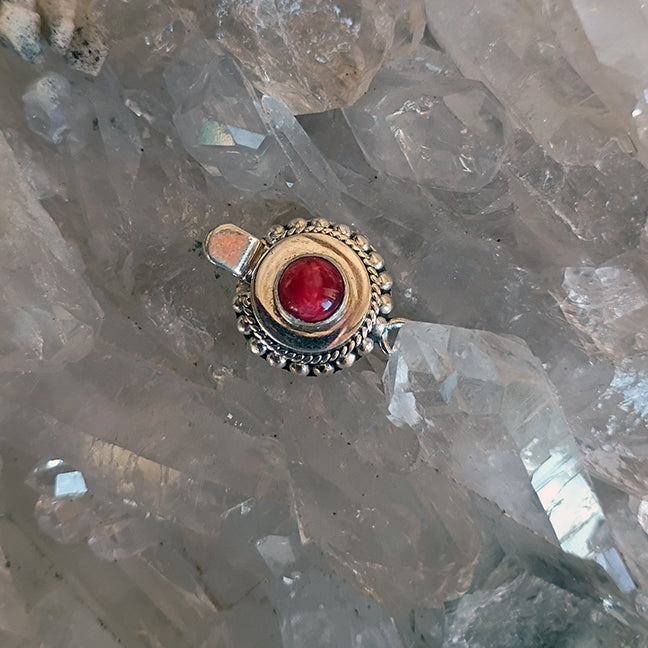 DEEP RED Spiny Oyster Clasp Sterling Round 6mm NewWorldGems