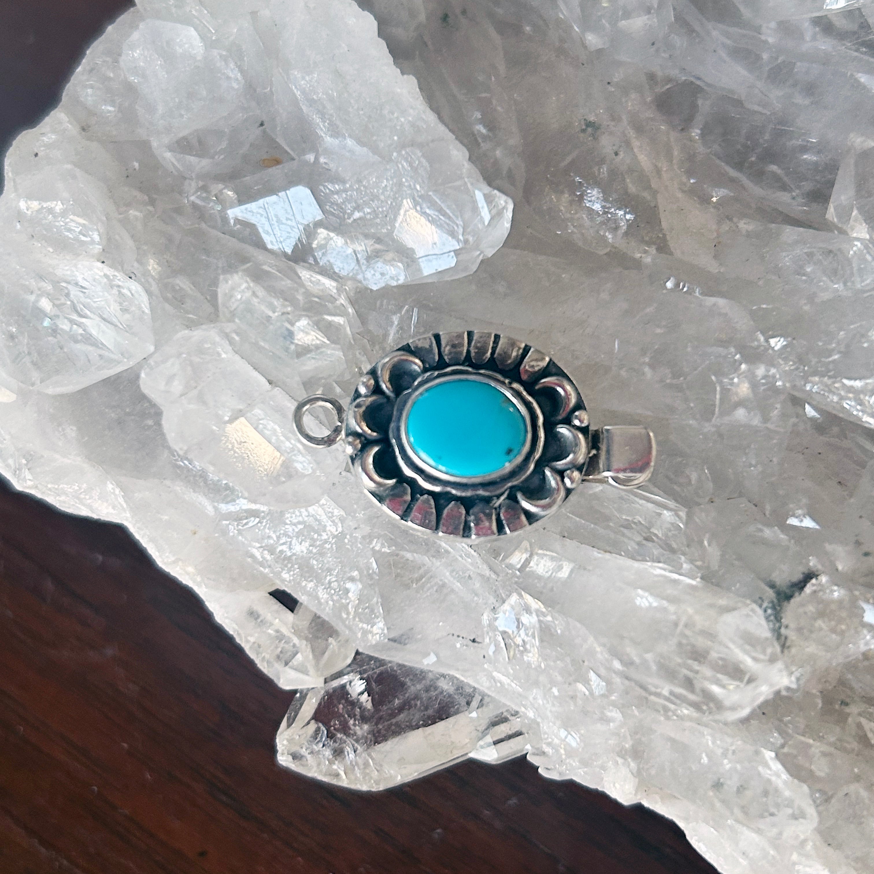 AAA Sleeping Beauty Turquoise Clasp Sterling Moon Petal Design Oval 8x10mm
