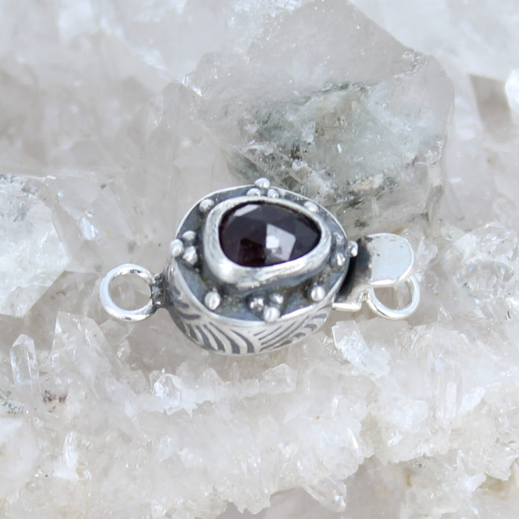 AAA Faceted Garnet Clasp Ball Design 7x6mm