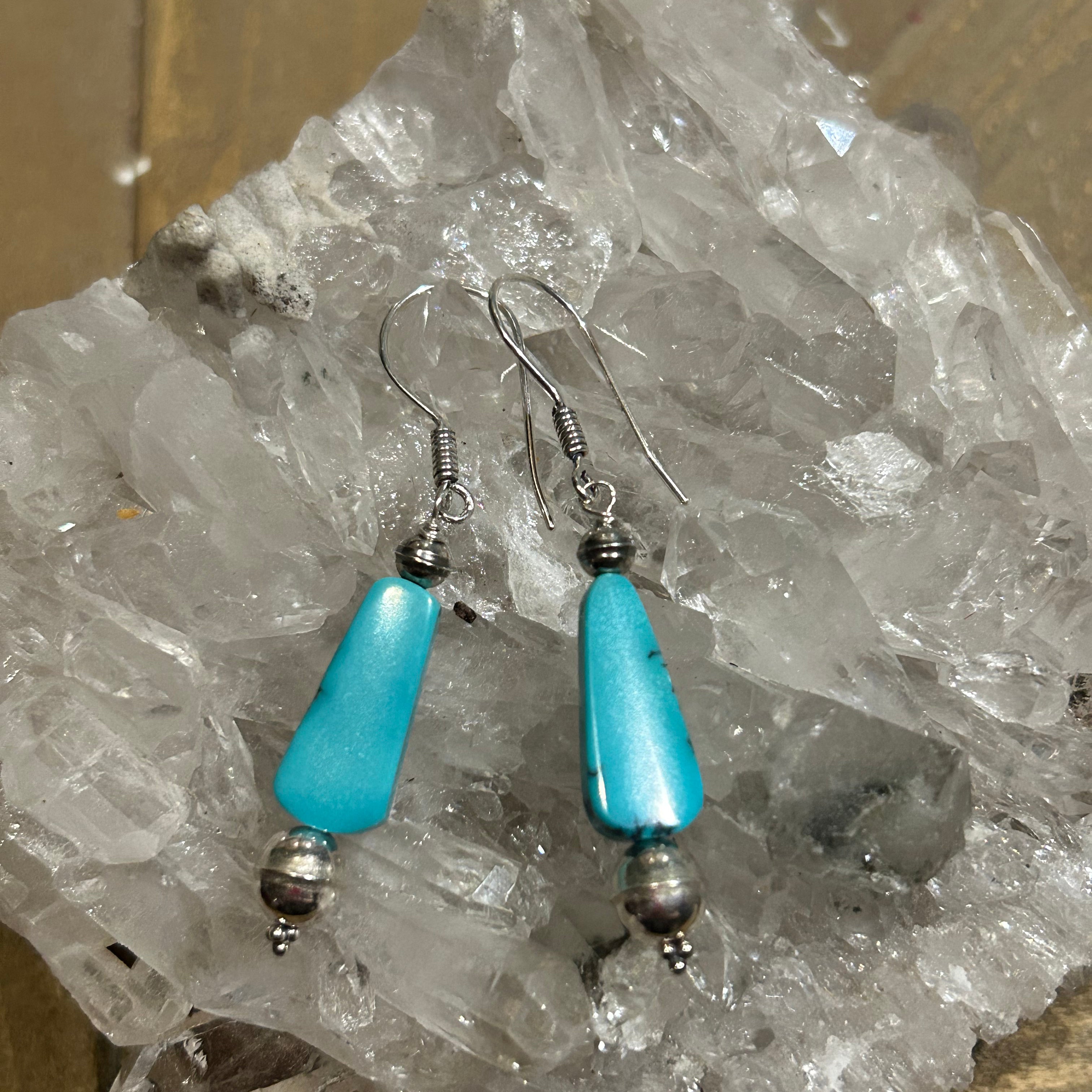 Kingman Turquoise Benchmade Navajo Pearl Earrings Sterling Teardrops Southwestern