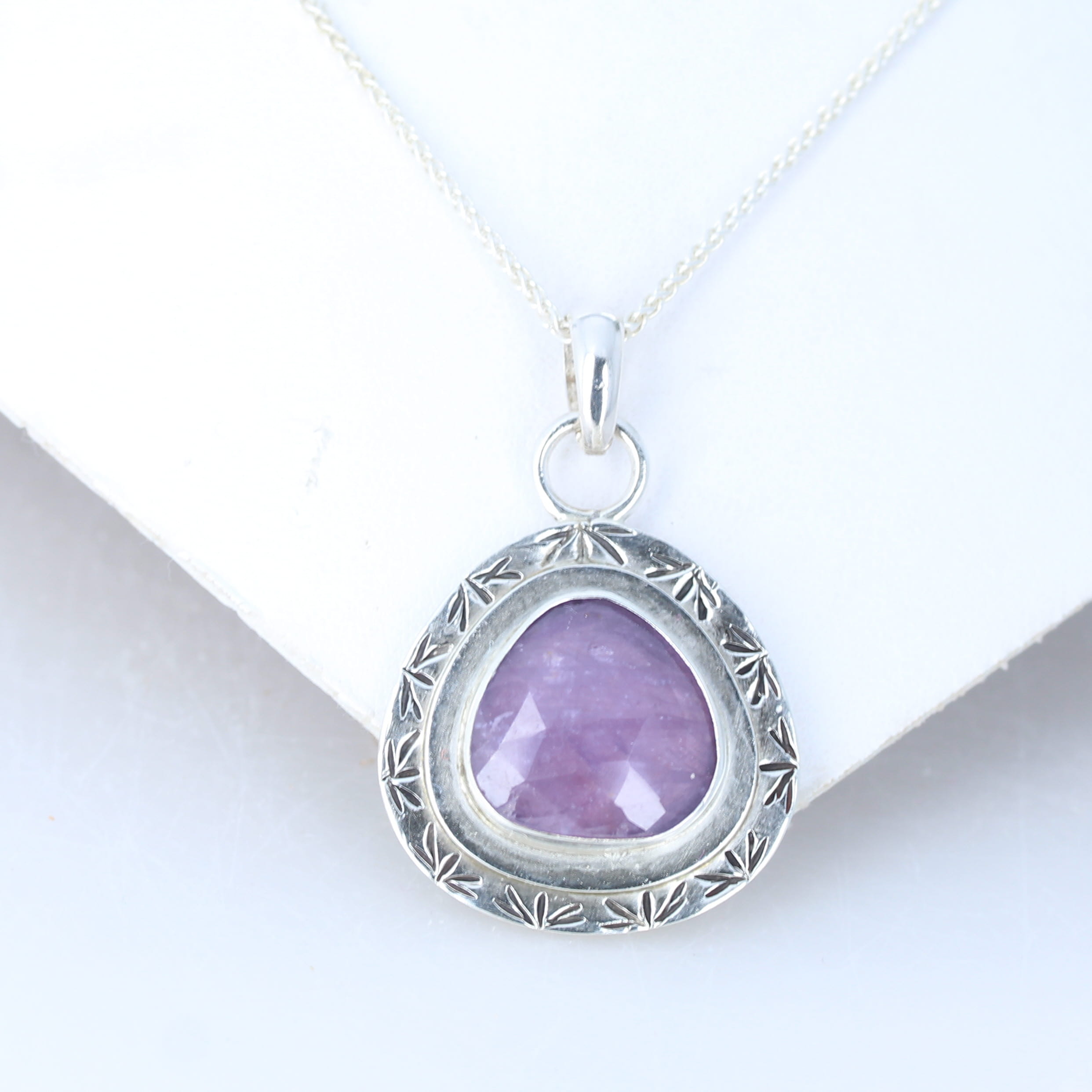 Gorgeous Pink Sapphire Sterling Silver Necklace Pendant Faceted