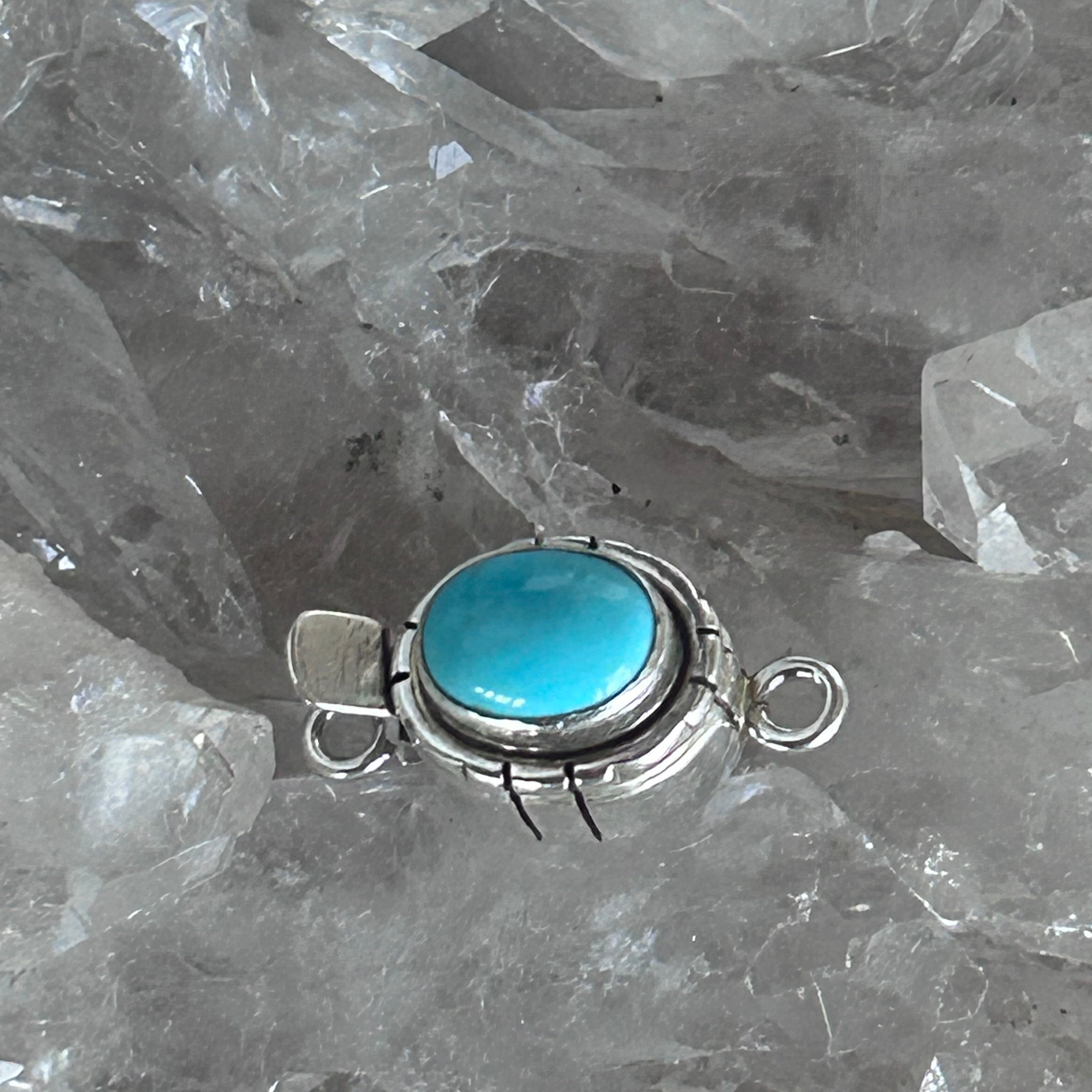 AAA Sky Blue Sleeping Beauty Turquoise Clasp Oval 8x10mm Southwestern Design