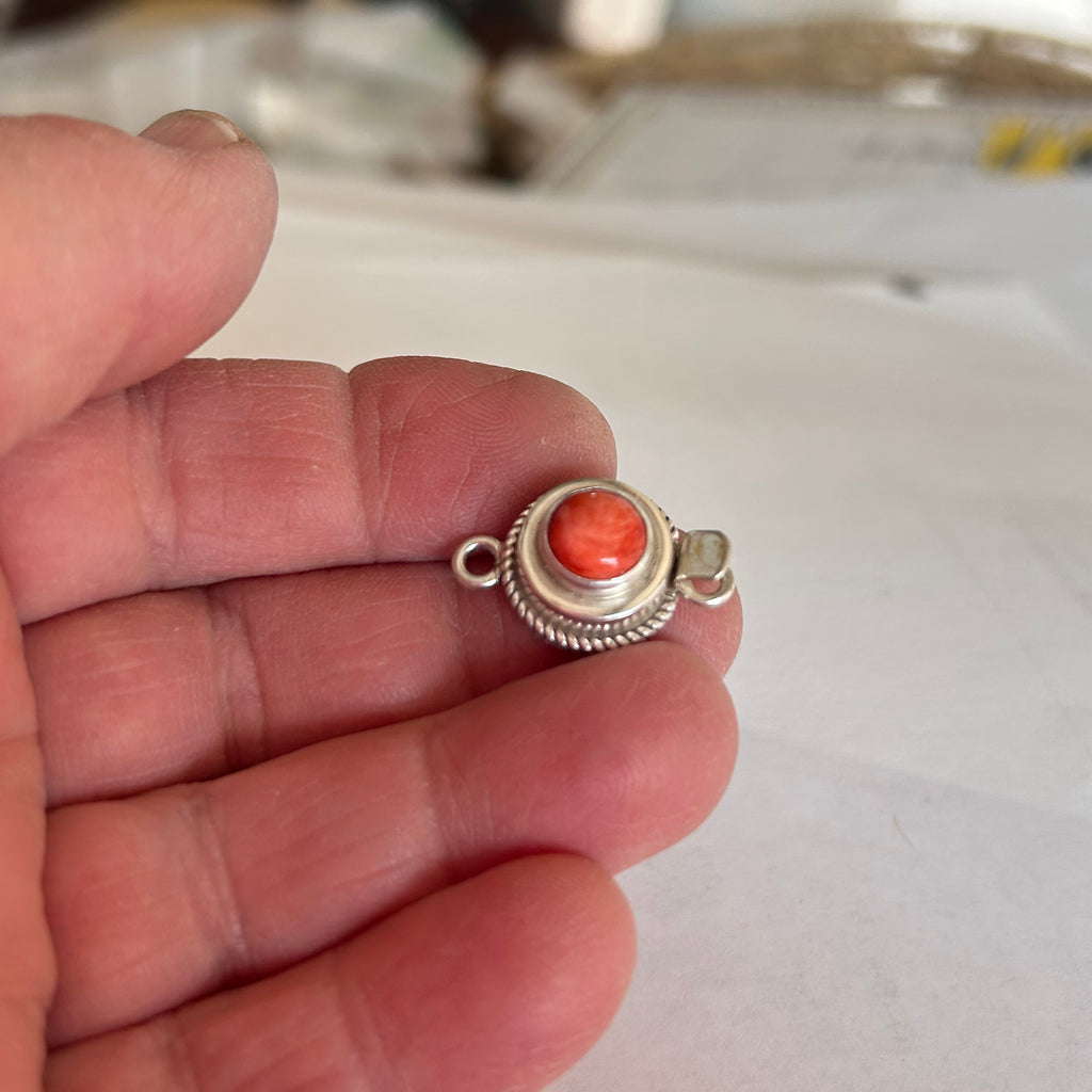 RED Spiny Oyster Clasp Sterling Round 8mm NewWorldGems