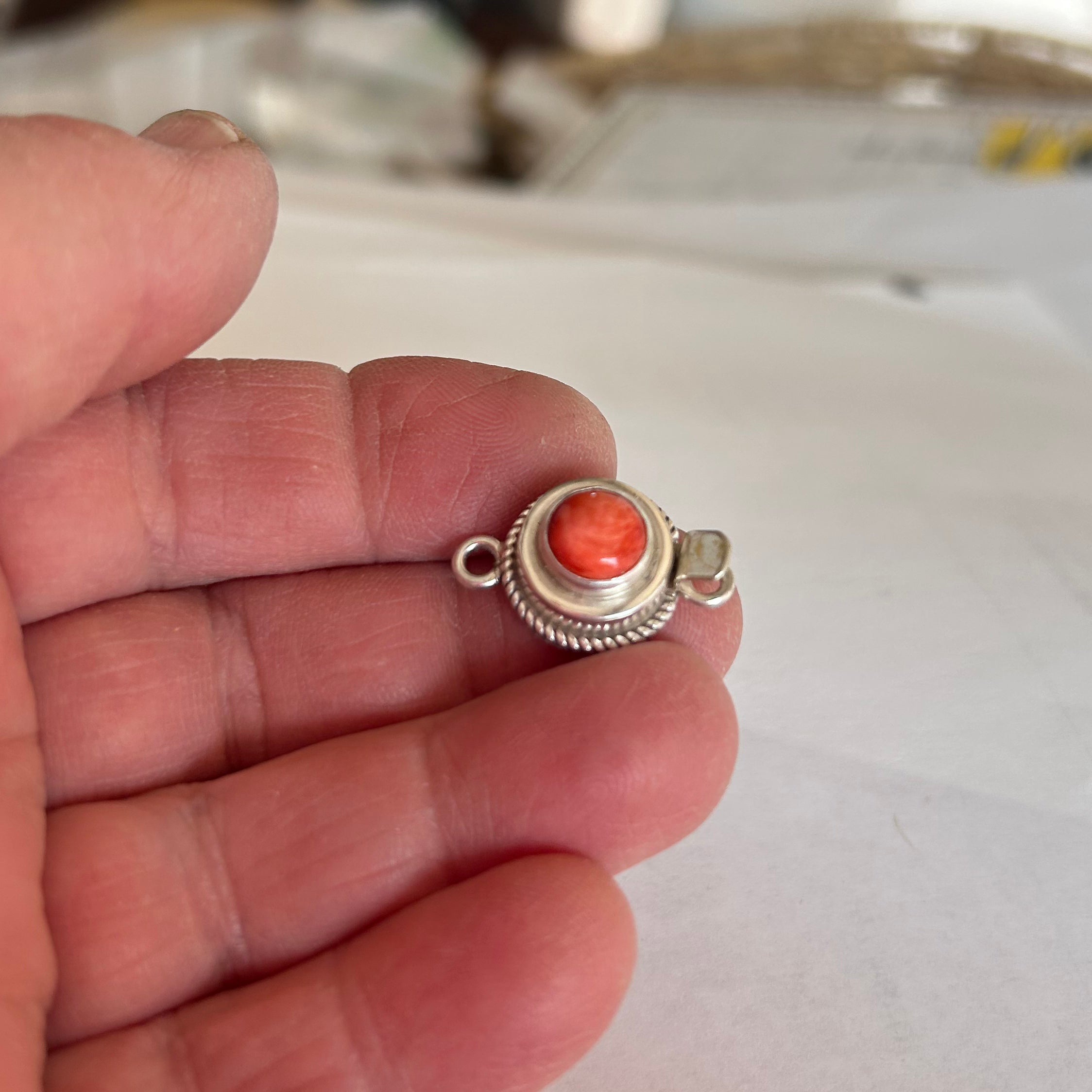 RED Spiny Oyster Clasp Sterling Round 8mm NewWorldGems