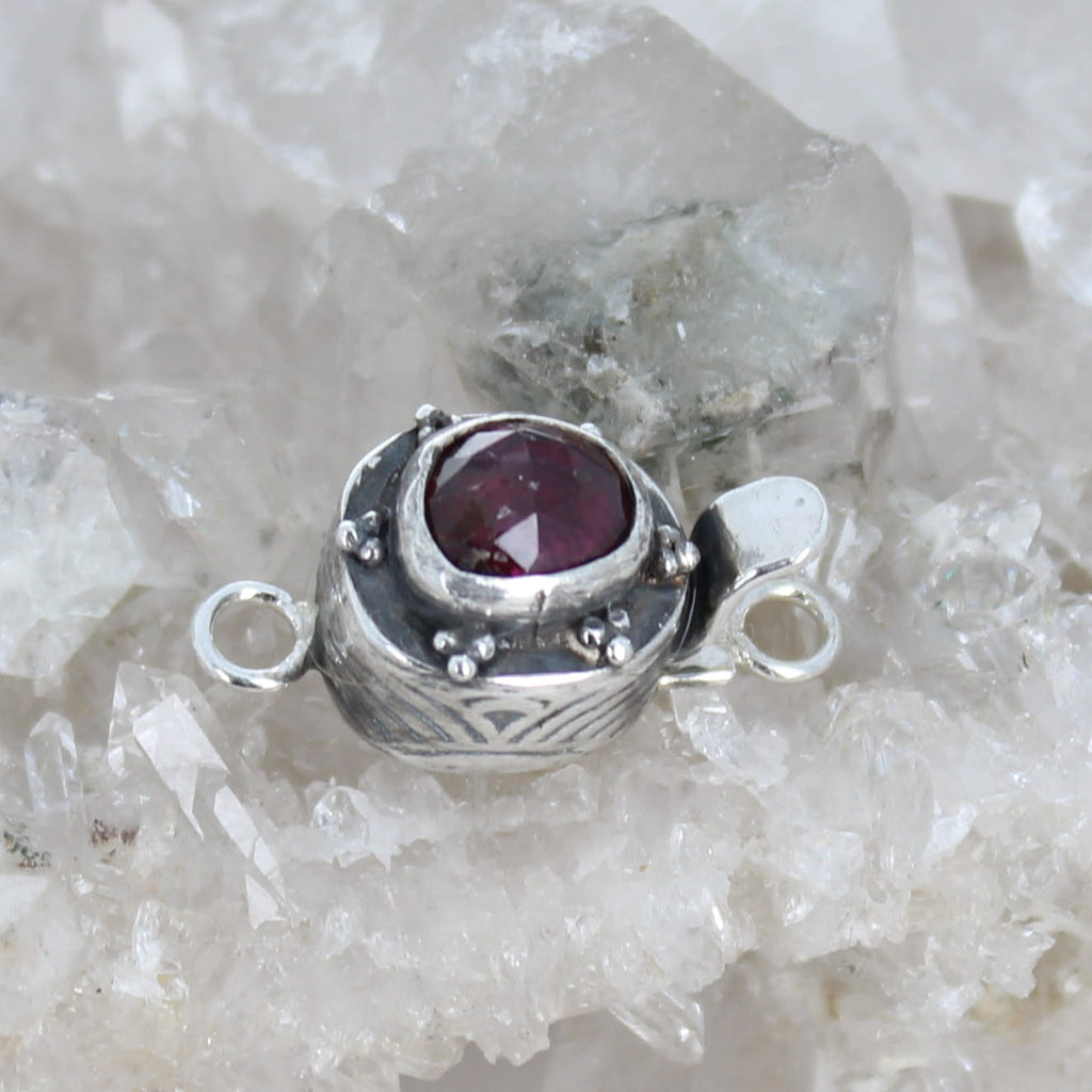 AAA Faceted Garnet Clasp Ball Design 7x8mm