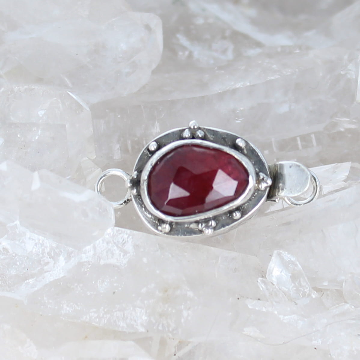 AAA Faceted Garnet Clasp Ball Design 11x8mm