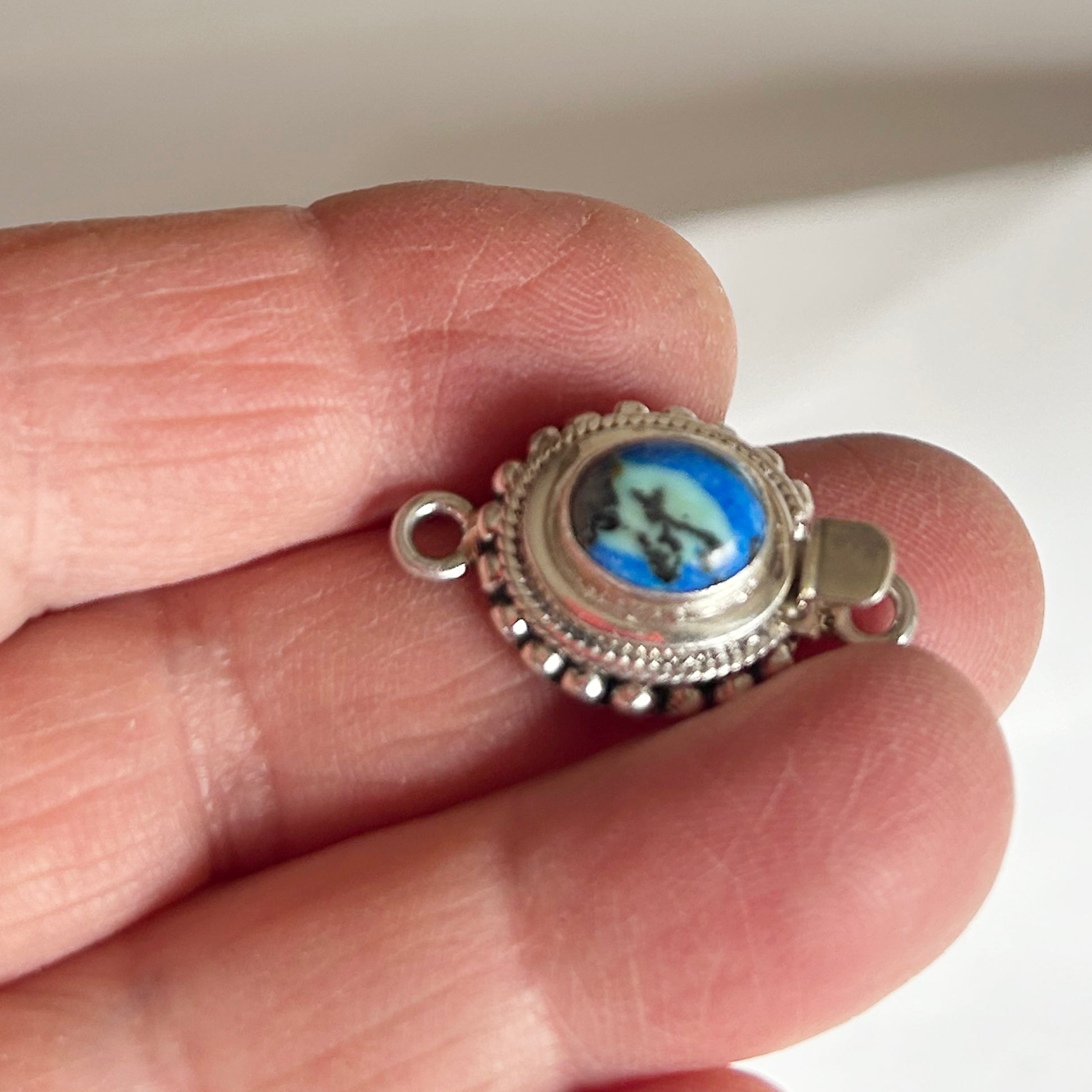 AAA Arizona Azurite Clasp Sterling Oval Shape 7x9mm Ball and Wire Design