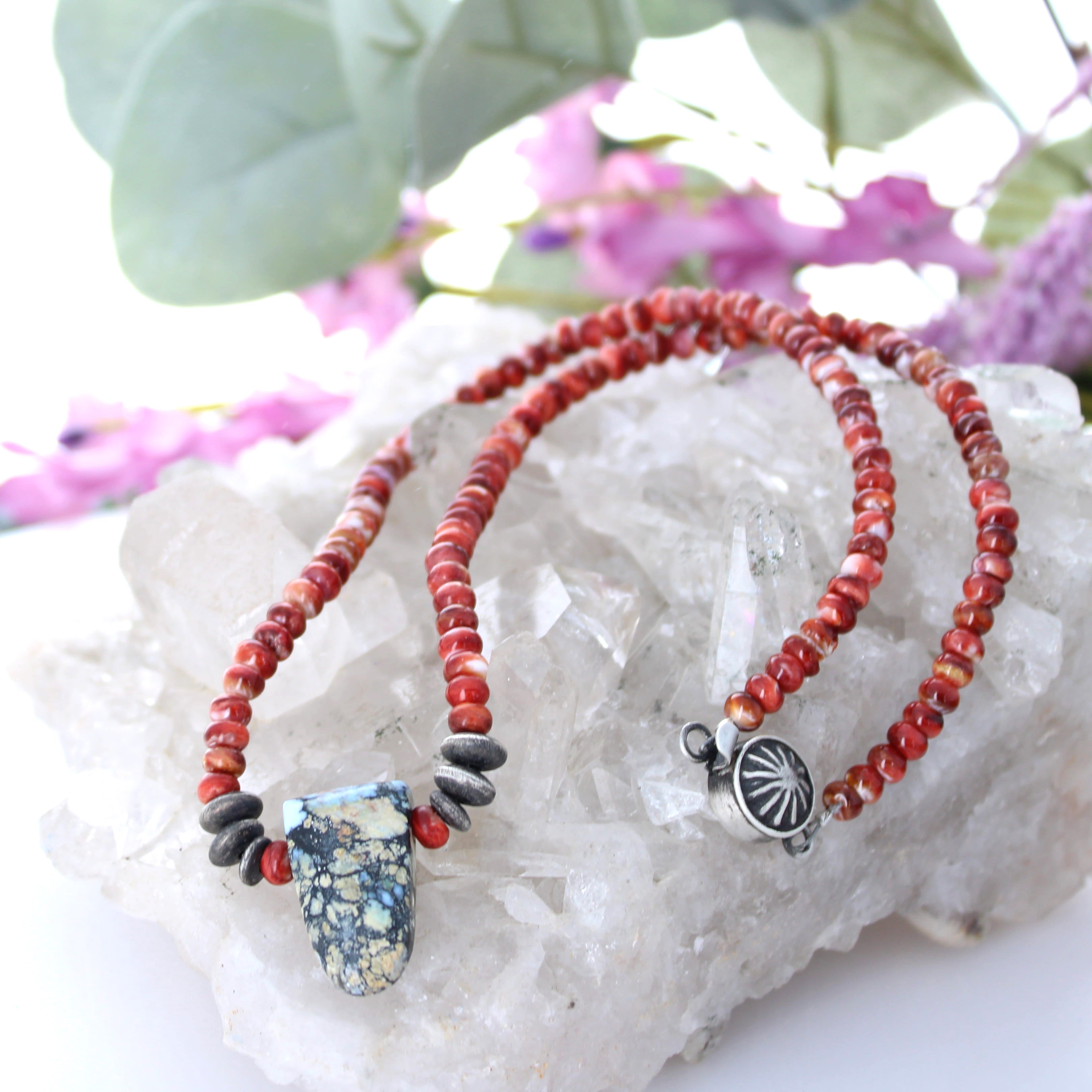 Red Spiny Oyster and White Lilac Turquoise Necklace Southwest 16.5"