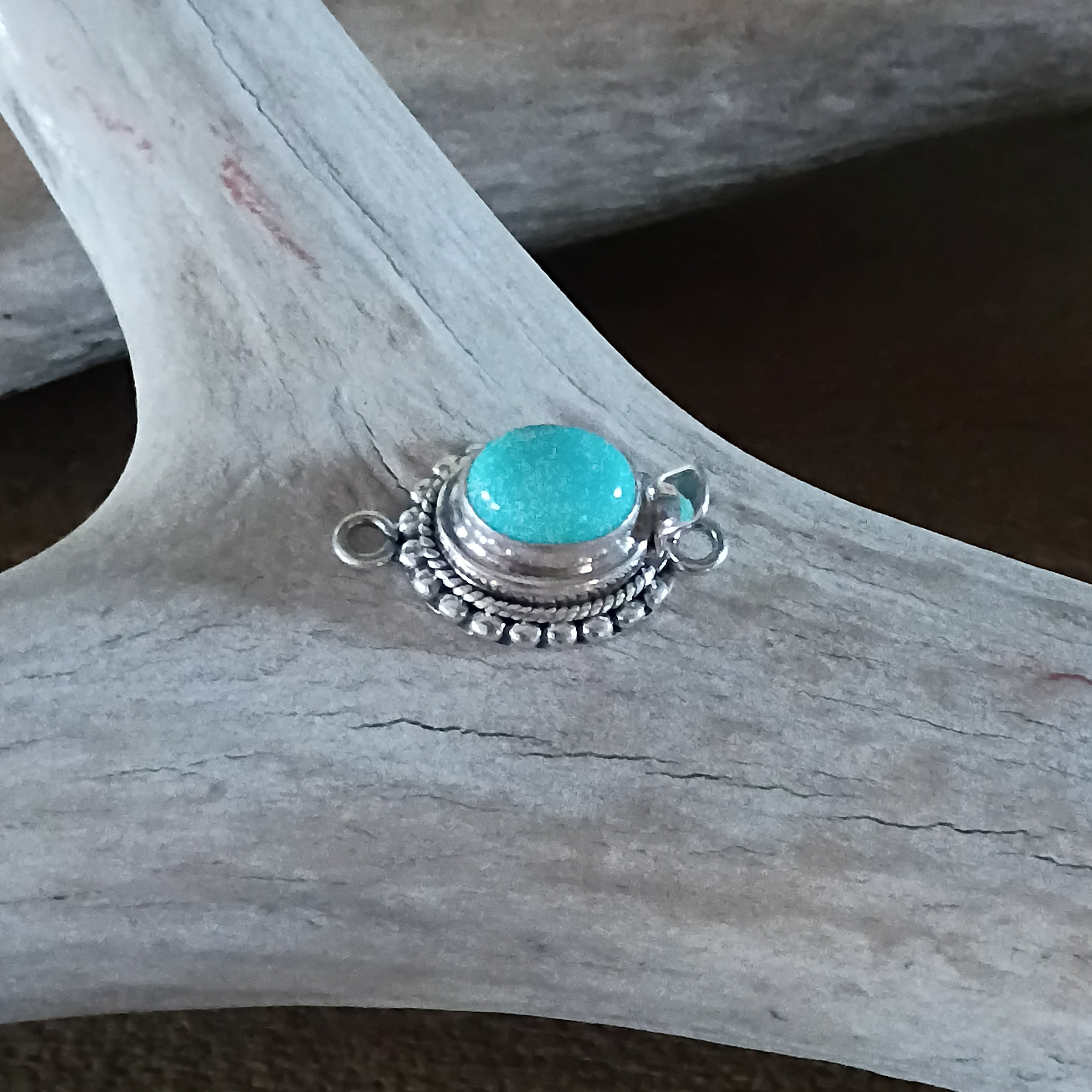 Robins Egg Blue Lone Mountain Turquoise Clasp Sterling Granulated Twist Wire Style 10x8mm Oval
