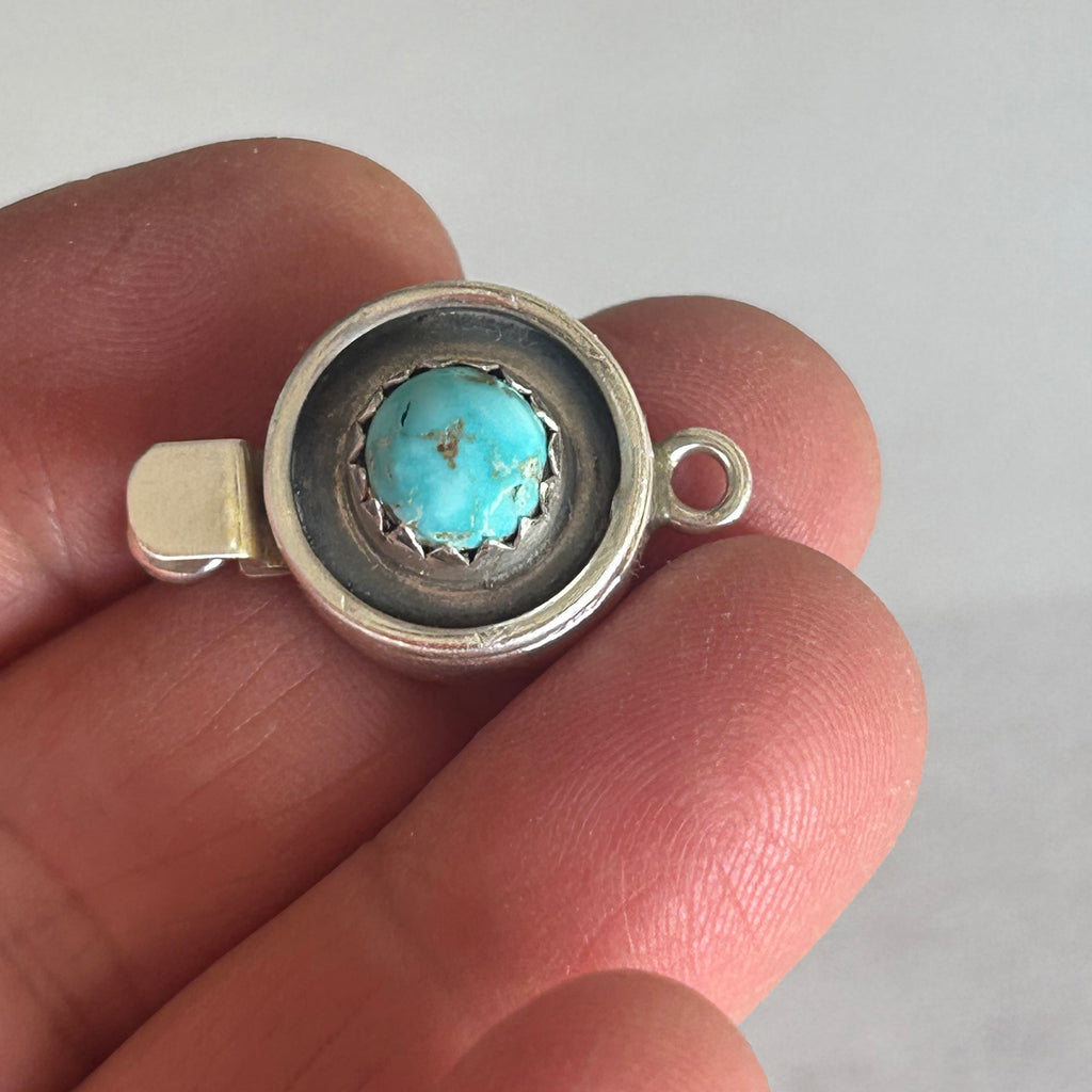 AAA DRY CREEK Turquoise Clasp Sky Blue Serrated Design Southwest 8.5mm