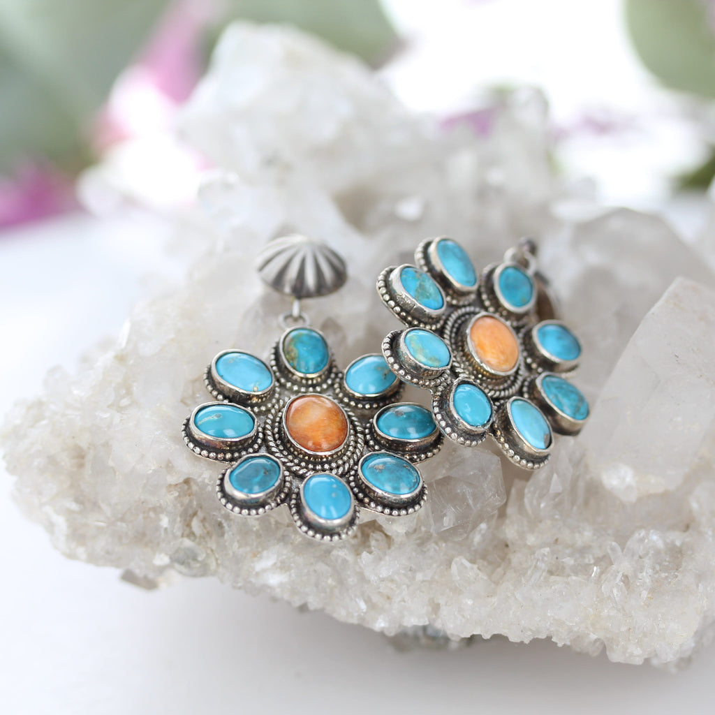 Kingman Turquoise and Spiny Oyster Flower Earrings Southwest 9 Stones