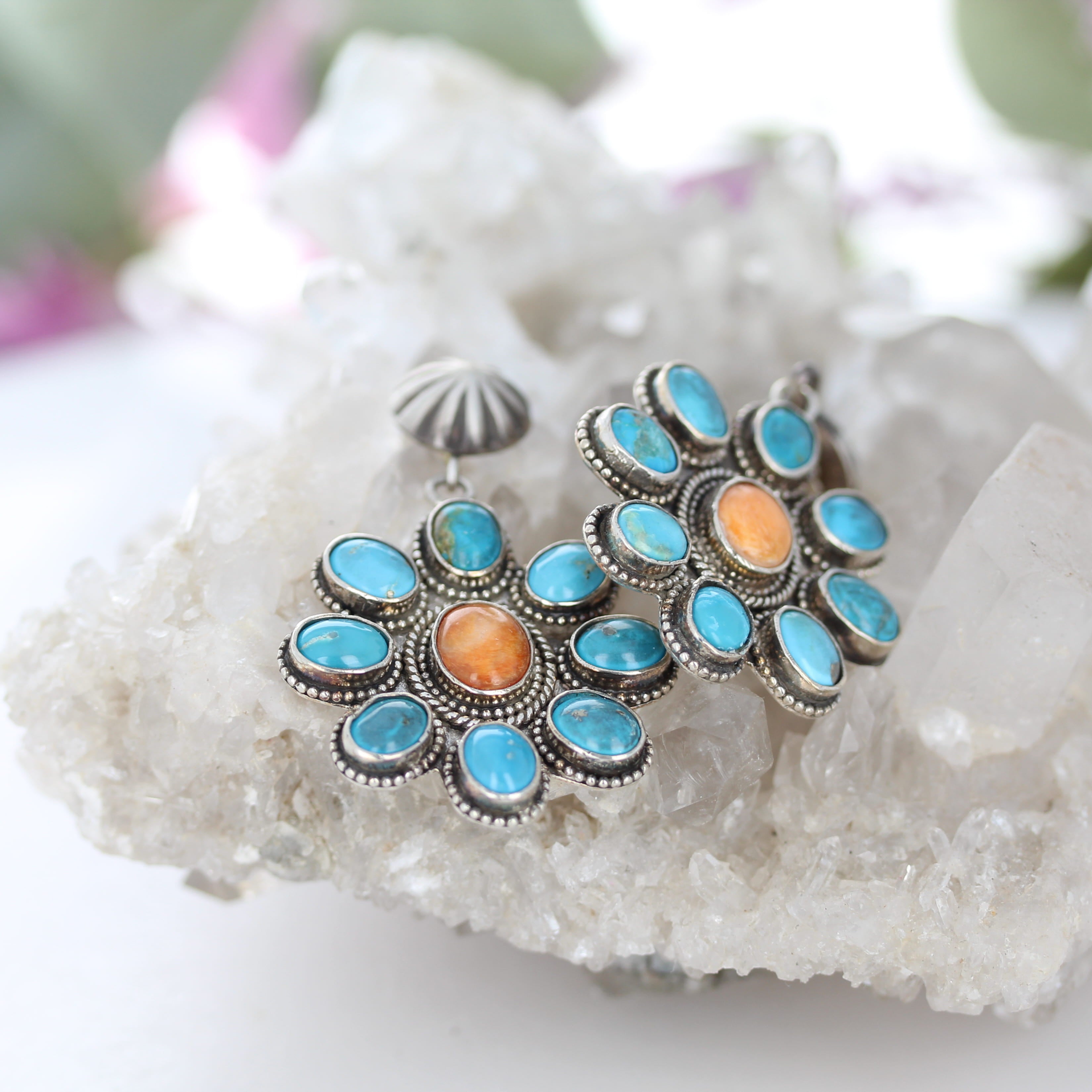 Kingman Turquoise and Spiny Oyster Flower Earrings Southwest 9 Stones