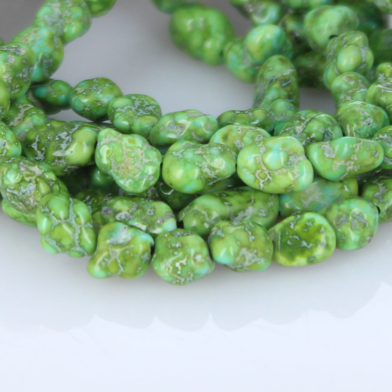 VIVID Sonoran Gold Turquoise Beads LIME GREEN 16" 7-9.5mm