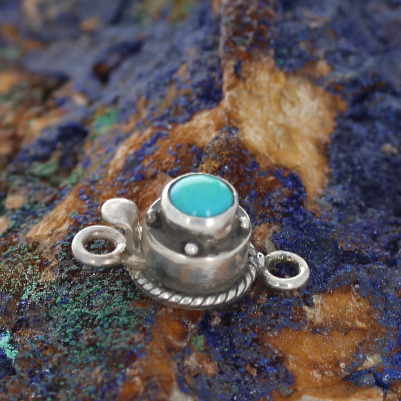 Ocean Blue Carico Lake Turquoise Sterling Clasp 5mm Round