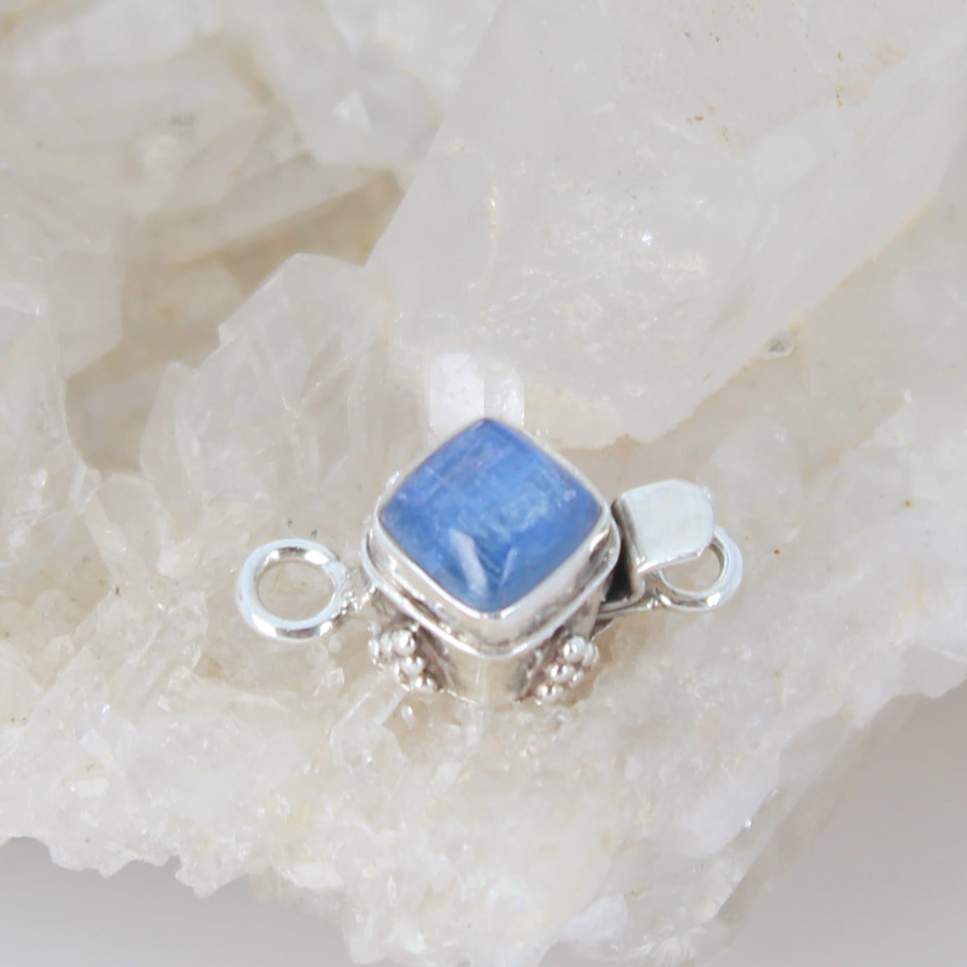 Kyanite Clasp Sterling Silver Diamond Shape Blue 8mm