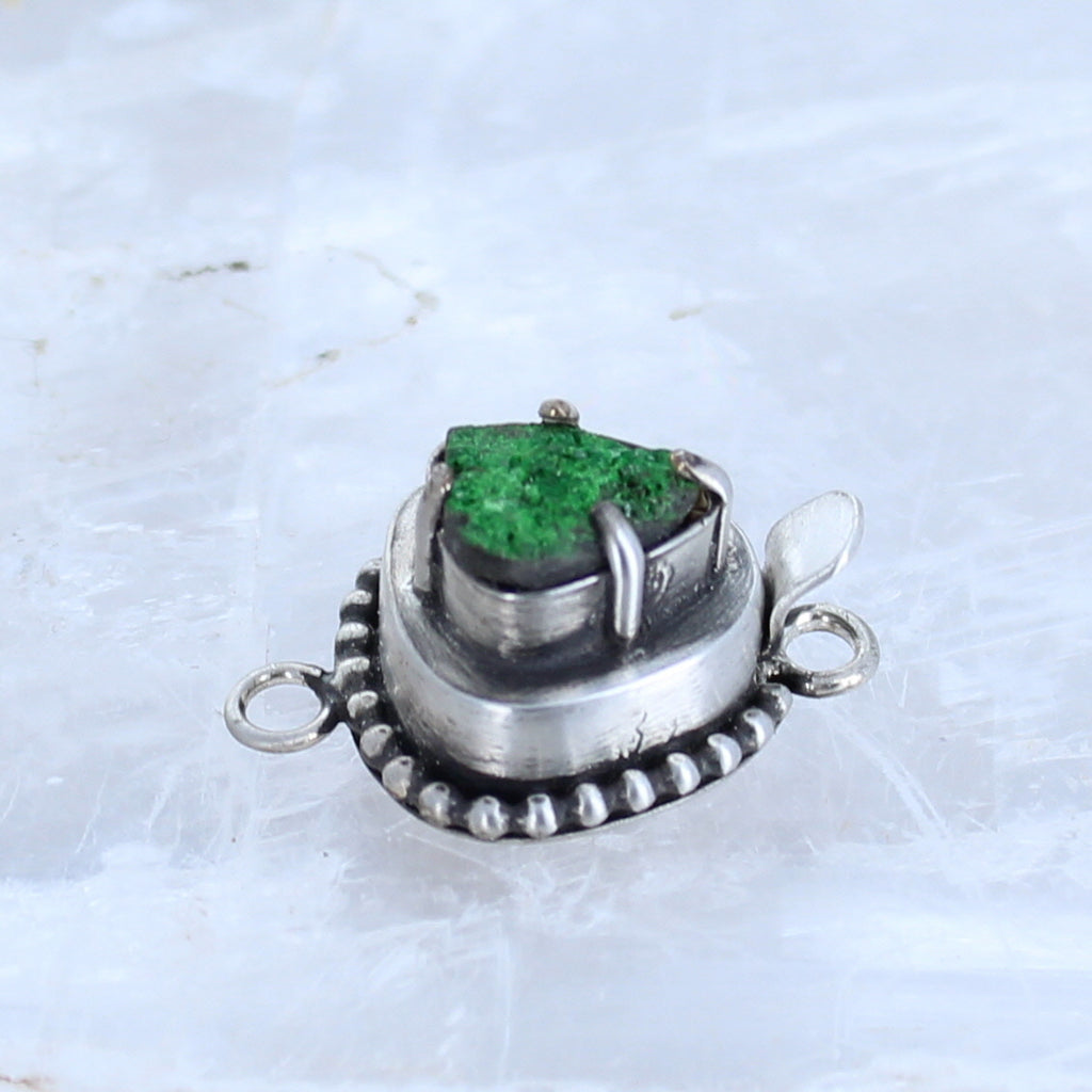 DRUSY UVAVORITE Garnet Sterling Silver Clasp Free Form (Green)
