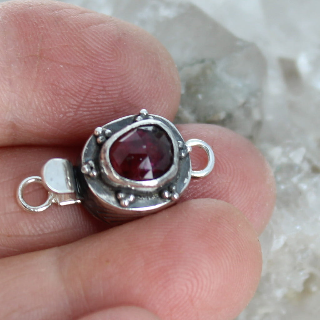 AAA Faceted Garnet Clasp Ball Design 7x8mm