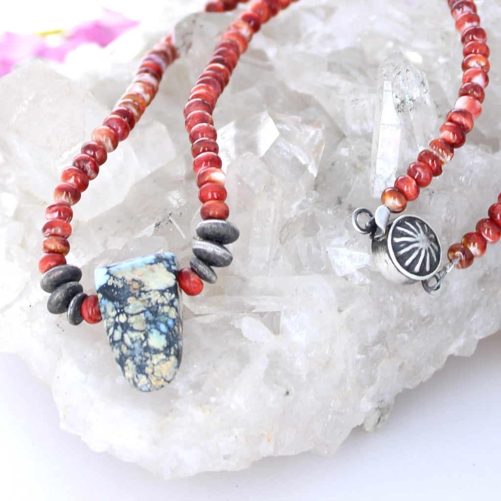 Red Spiny Oyster and White Lilac Turquoise Necklace Southwest 16.5"