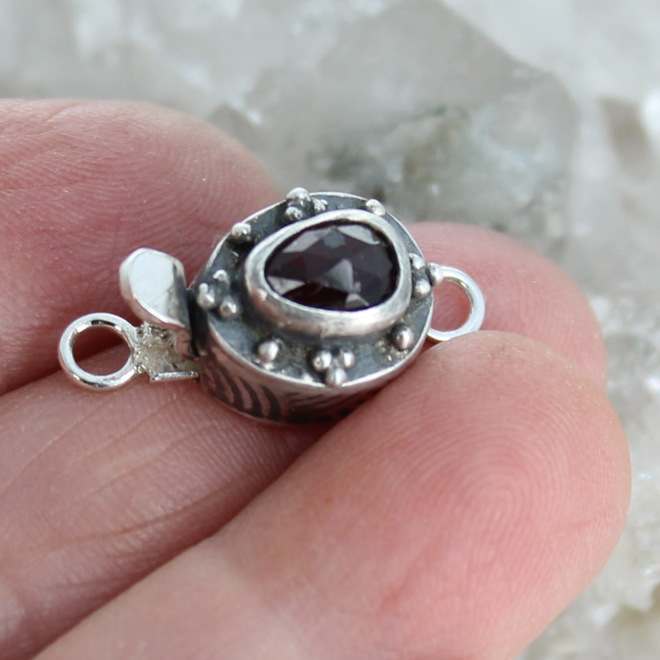 AAA Faceted Garnet Clasp Ball Design 7x6mm