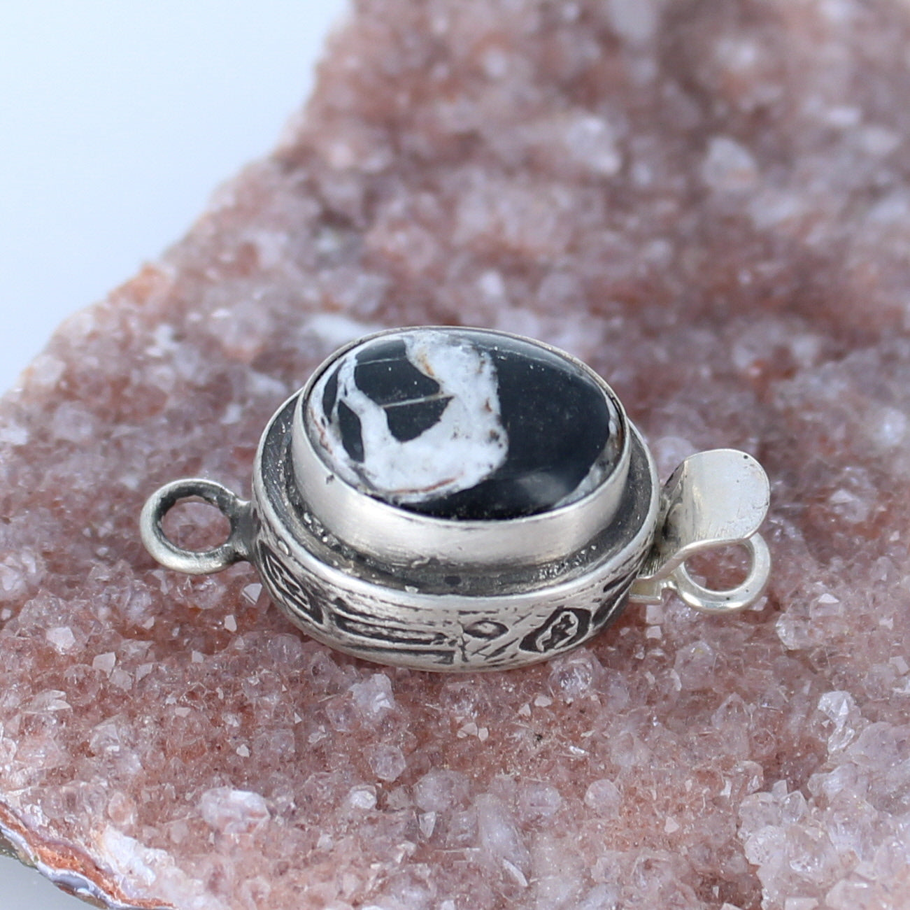 White Buffalo Clasp Sterling Oval 13x10.5mm Patterned Sterling -NewWorldGems