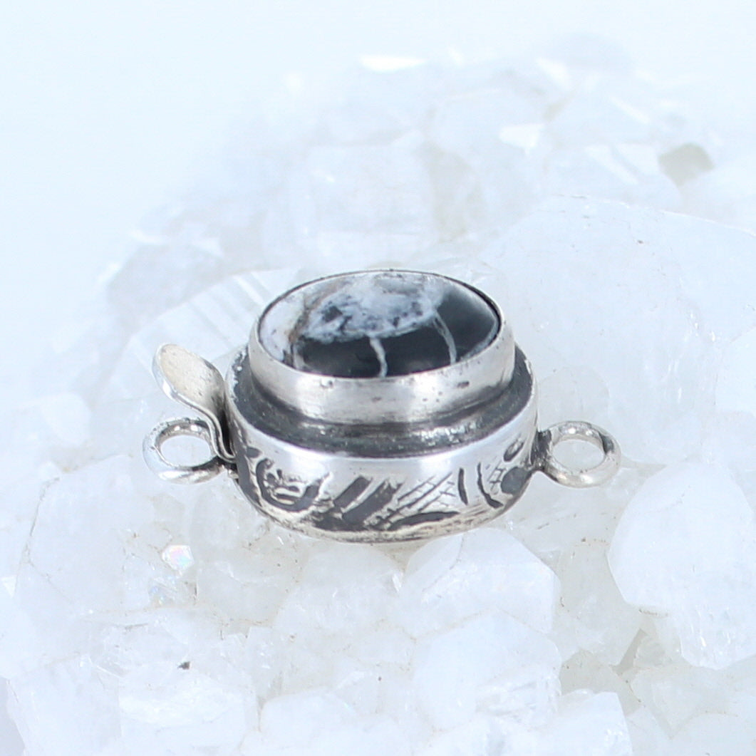 White Buffalo Clasp Sterling Oval 13x10.5mm Patterned Sterling -NewWorldGems