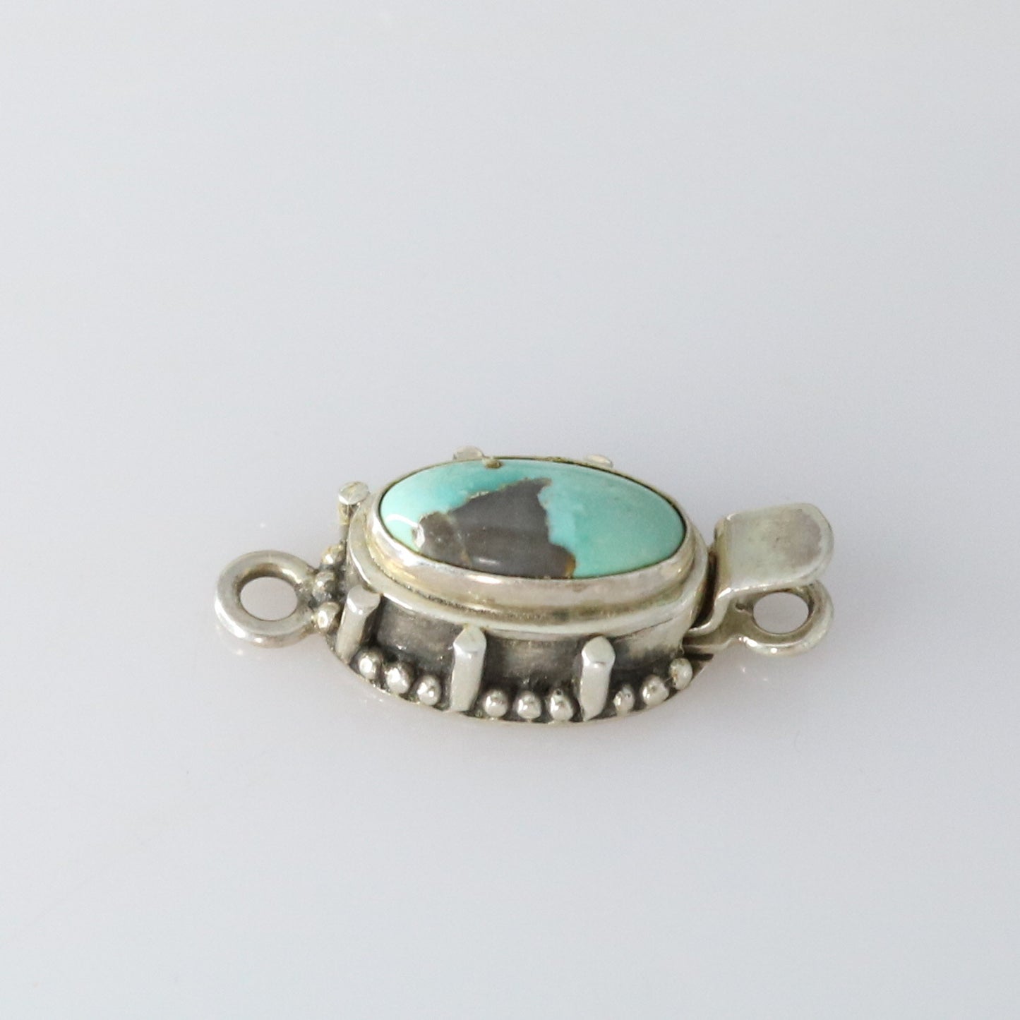CARICO LAKE Turquoise Clasp Oval Granulated Design Sterling -NewWorldGems